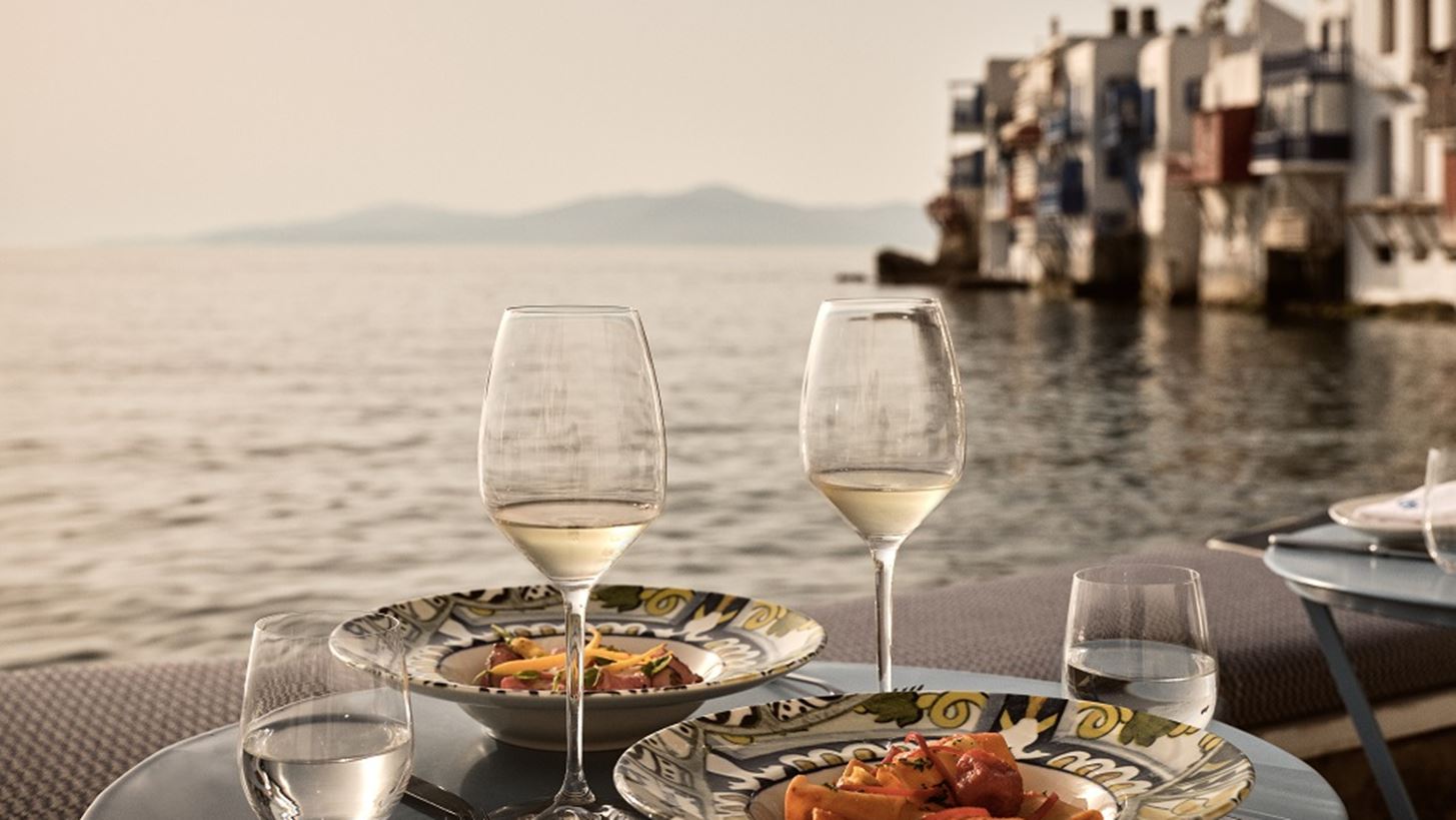 #Tidbits *: &#x39D;&#x3AD;&#x3B1; &#x3AC;&#x3C6;&#x3B9;&#x3BE;&#x3B7; &#x3BC;&#x3B5; &#x3B9;&#x3C4;&#x3B1;&#x3BB;&#x3B9;&#x3BA;&#x3AE; &#x3C6;&#x3B9;&#x3BD;&#x3AD;&#x3C4;&#x3C3;&#x3B1; &#x3C3;&#x3C4;&#x3B7; &#x39C;&#x3B9;&#x3BA;&#x3C1;&#x3AE; &#x392;&#x3B5;&#x3BD;&#x3B5;&#x3C4;&#x3AF;&#x3B1;!