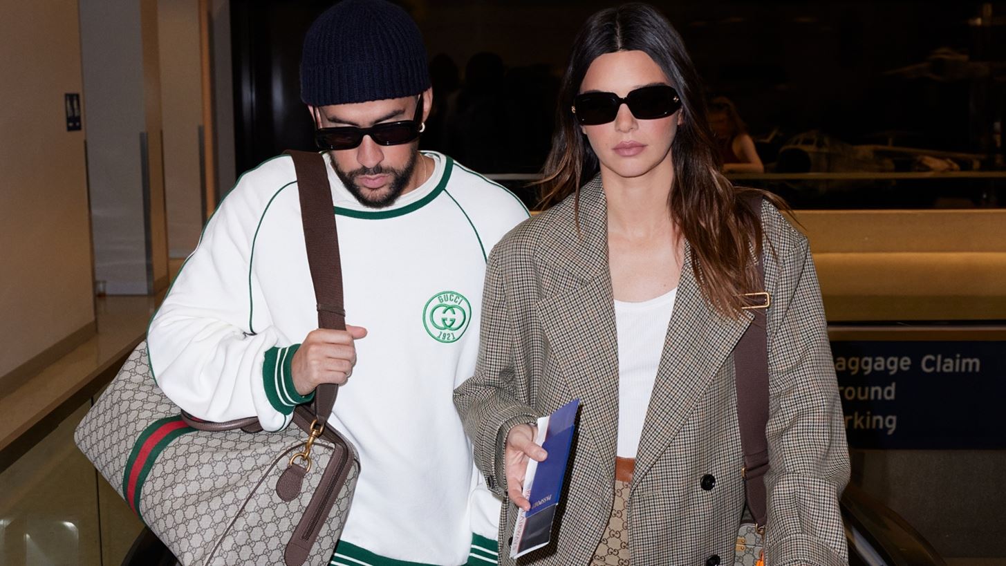 H Kendall Jenner &#x3BA;&#x3B1;&#x3B9; &#x3BF; Bad Banny &#x3C0;&#x3C1;&#x3C9;&#x3C4;&#x3B1;&#x3B3;&#x3C9;&#x3BD;&#x3B9;&#x3C3;&#x3C4;&#x3BF;&#x3CD;&#x3BD; &#x3C3;&#x3C4;&#x3B7; &#x3BD;&#x3AD;&#x3B1; &#x3BA;&#x3B1;&#x3BC;&#x3C0;&#x3AC;&#x3BD;&#x3B9;&#x3B1; Gucci Valigeria