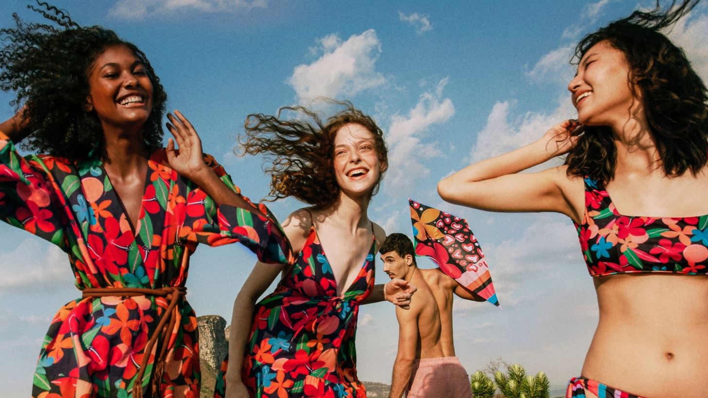H &#x3BD;&#x3AD;&#x3B1; &#x3C3;&#x3C5;&#x3BB;&#x3BB;&#x3BF;&#x3B3;&#x3AE; &#x3C4;&#x3B7;&#x3C2; Havaianas  &#x3BA;&#x3B1;&#x3BB;&#x3BB;&#x3B9;&#x3B5;&#x3C1;&#x3B3;&#x3B5;&#x3AF; &#x3C4;&#x3B7;&#x3BD; &#x3B1;&#x3AF;&#x3C3;&#x3B8;&#x3B7;&#x3C3;&#x3B7; &#x3C4;&#x3B7;&#x3C2; &#x3B5;&#x3BB;&#x3B5;&#x3C5;&#x3B8;&#x3B5;&#x3C1;&#x3AF;&#x3B1;&#x3C2;, &#x3C4;&#x3B7;&#x3C2; &#x3C7;&#x3B1;&#x3BB;&#x3AC;&#x3C1;&#x3C9;&#x3C3;&#x3B7;&#x3C2; &#x3BA;&#x3B1;&#x3B9; &#x3C4;&#x3B7;&#x3C2; &#x3AC;&#x3BD;&#x3B5;&#x3C3;&#x3B7;&#x3C2;