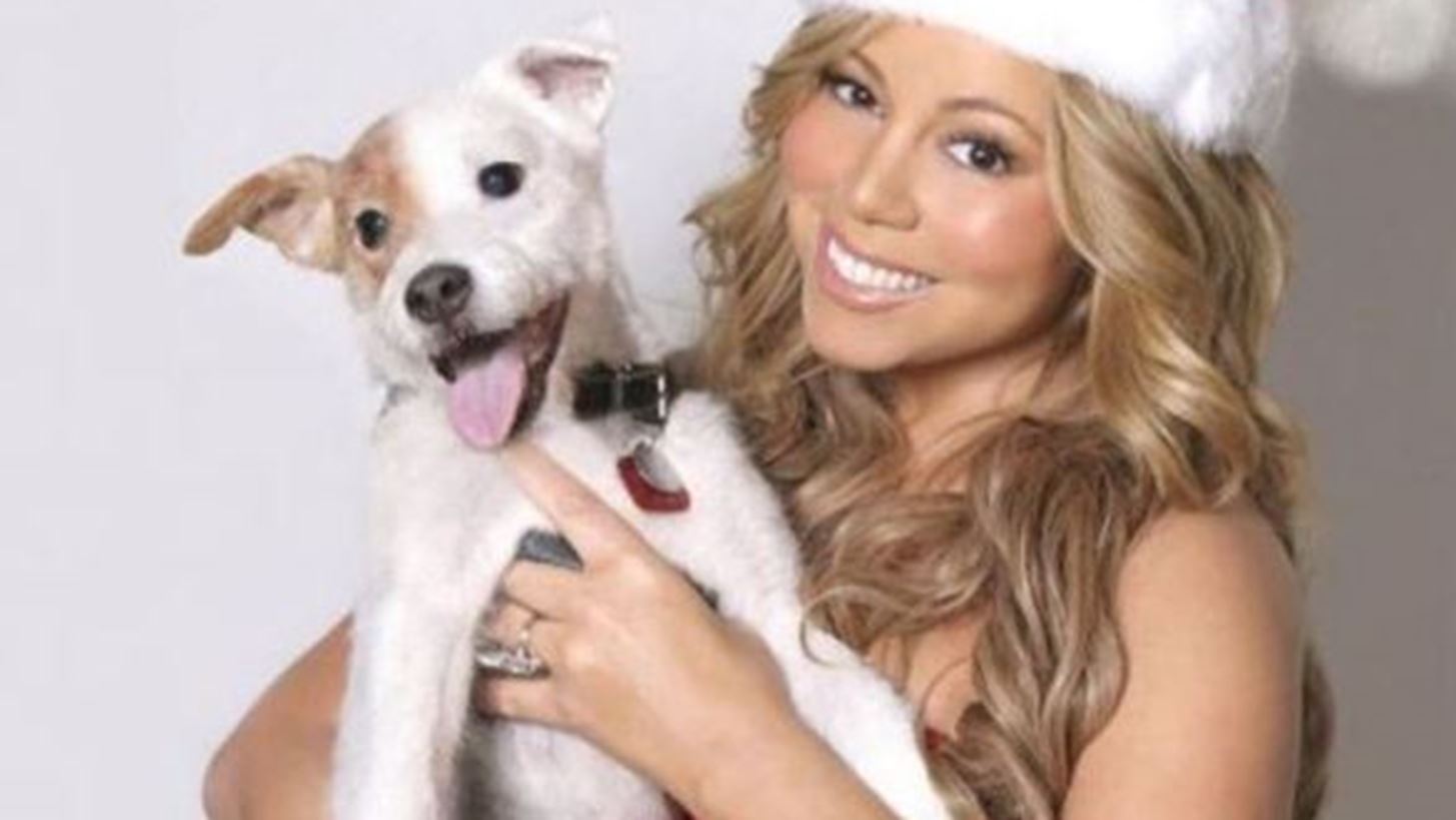 Christmas alert | &#x3A0;&#x3CC;&#x3C3;&#x3B1; &#x3C7;&#x3C1;&#x3AE;&#x3BC;&#x3B1;&#x3C4;&#x3B1; &#x3B2;&#x3B3;&#x3AC;&#x3B6;&#x3BF;&#x3C5;&#x3BD; &#x3BF;&#x3B9; Wham, Mariah Carey &#x3BA;&#x3B1;&#x3B9; &#x3AC;&#x3BB;&#x3BB;&#x3BF;&#x3B9;;