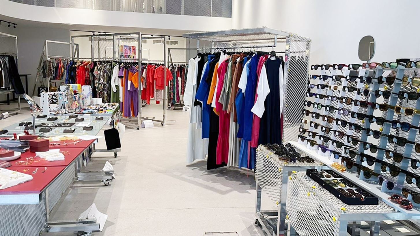 Metaphor Fashion Pop-Up | &#x391;&#x3BD;&#x3B1;&#x3BA;&#x3AC;&#x3BB;&#x3C5;&#x3C8;&#x3B5; &#x3C4;&#x3B1; &#x3BD;&#x3AD;&#x3B1; &#x3C4;&#x3B1;&#x3BB;&#x3AD;&#x3BD;&#x3C4;&#x3B1; &#x3C4;&#x3B7;&#x3C2; &#x3B5;&#x3BB;&#x3BB;&#x3B7;&#x3BD;&#x3B9;&#x3BA;&#x3AE;&#x3C2; &#x3BC;&#x3CC;&#x3B4;&#x3B1;&#x3C2; &#x3C3;&#x3B5; &#x3AD;&#x3BD;&#x3B1; 10&#x3AE;&#x3BC;&#x3B5;&#x3C1;&#x3BF; fashion pop-up