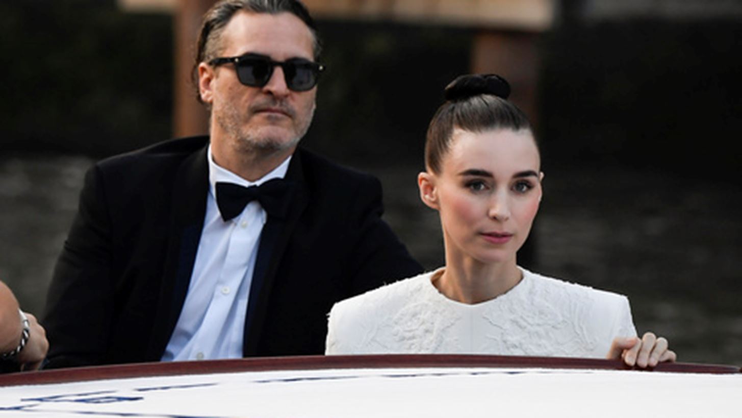 Joaquin Phoenix-Rooney Mara | &#x393;&#x3B5;&#x3BD;&#x3BD;&#x3AE;&#x3B8;&#x3B7;&#x3BA;&#x3B5; &#x3BF; &#x3B3;&#x3B9;&#x3BF;&#x3C2; &#x3C4;&#x3BF;&#x3C5;&#x3C2;