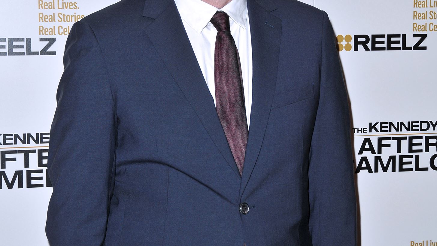 Matthew Perry | &#x391;&#x3C6;&#x3B1;&#x3B9;&#x3C1;&#x3B5;&#x3AF; &#x3C4;&#x3BF; &#x3CC;&#x3BD;&#x3BF;&#x3BC;&#x3B1; &#x3C4;&#x3BF;&#x3C5; Keanu Reeves &#x3B1;&#x3C0;&#x3CC; &#x3C4;&#x3BF; &#x3B2;&#x3B9;&#x3B2;&#x3BB;&#x3AF;&#x3BF; &#x3C4;&#x3BF;&#x3C5; &#x3BC;&#x3B5;&#x3C4;&#x3AC; &#x3C3;&#x3C0;&#x3CC; &#x3C4;&#x3B9;&#x3C2; &#x3B1;&#x3BD;&#x3C4;&#x3B9;&#x3B4;&#x3C1;&#x3AC;&#x3C3;&#x3B5;&#x3B9;&#x3C2;