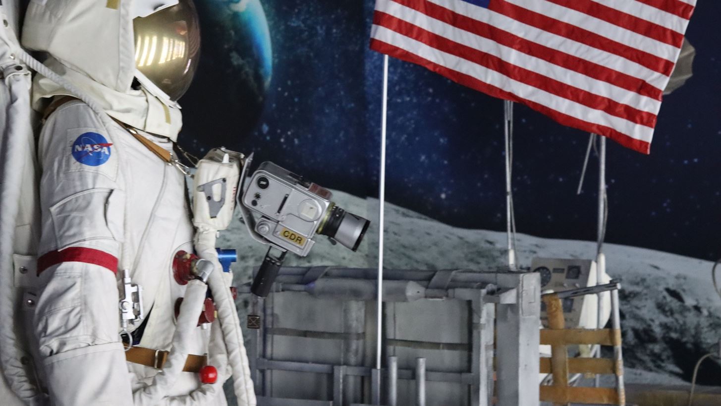 Life in Space | H &#x3BC;&#x3B5;&#x3B3;&#x3B1;&#x3BB;&#x3CD;&#x3C4;&#x3B5;&#x3C1;&#x3B7; &#x3AD;&#x3BA;&#x3B8;&#x3B5;&#x3C3;&#x3B7; &#x3B3;&#x3B9;&#x3B1; &#x3C4;&#x3BF; &#x3B4;&#x3B9;&#x3AC;&#x3C3;&#x3C4;&#x3B7;&#x3BC;&#x3B1; &#x3C3;&#x3C4;&#x3BF; &#x39F;&#x3BB;&#x3C5;&#x3BC;&#x3C0;&#x3B9;&#x3B1;&#x3BA;&#x3CC; &#x39A;&#x3AD;&#x3BD;&#x3C4;&#x3C1;&#x3BF; &#x3C3;&#x3C4;&#x3BF; &#x393;&#x3BF;&#x3C5;&#x3B4;&#x3AE;