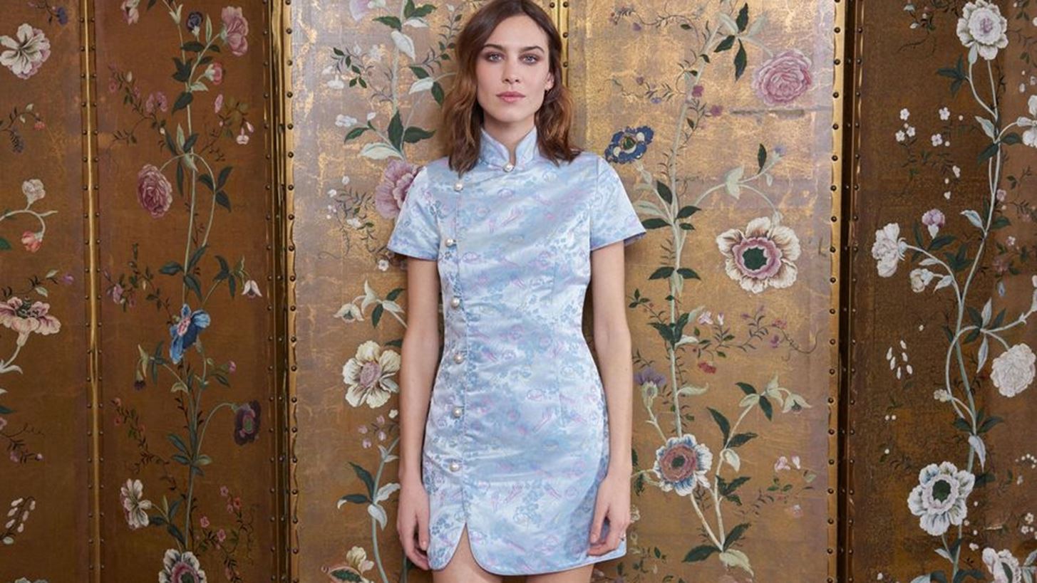 Alexa Chung: &#x39F; &#x3C0;&#x3C1;&#x3C9;&#x3C4;&#x3CC;&#x3C4;&#x3C5;&#x3C0;&#x3BF;&#x3C2; &#x3C4;&#x3C1;&#x3CC;&#x3C0;&#x3BF;&#x3C2; &#x3C0;&#x3BF;&#x3C5; &#x3B5;&#x3C0;&#x3AD;&#x3BB;&#x3B5;&#x3BE;&#x3B5; &#x3BD;&#x3B1; &#x3C0;&#x3B1;&#x3C1;&#x3BF;&#x3C5;&#x3C3;&#x3B9;&#x3AC;&#x3C3;&#x3B5;&#x3B9; &#x3C4;&#x3B7;&#x3BD; &#x3C0;&#x3C1;&#x3CE;&#x3C4;&#x3B7; &#x3C4;&#x3B7;&#x3C2; &#x3C3;&#x3C5;&#x3BB;&#x3BB;&#x3BF;&#x3B3;&#x3AE;