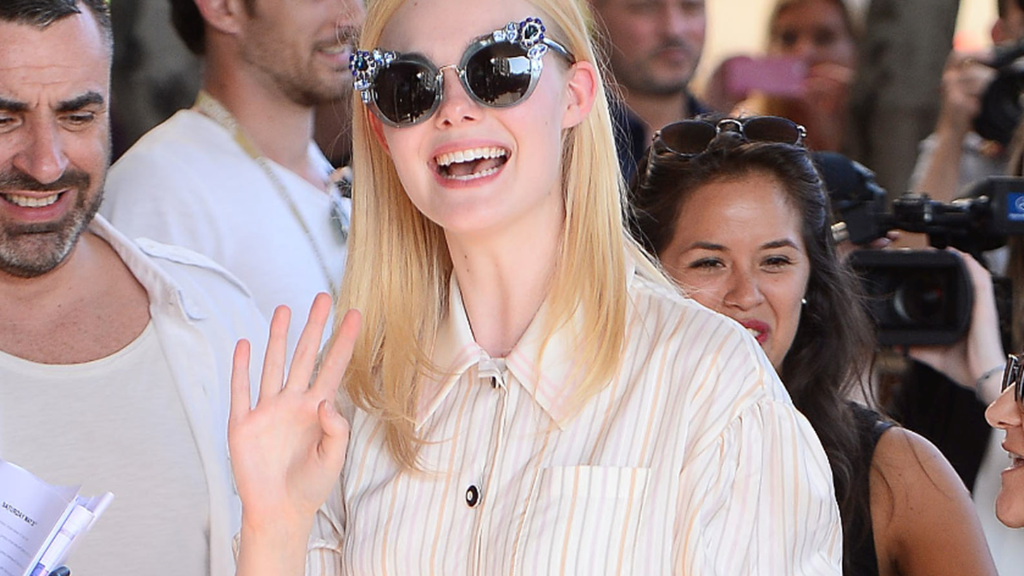 &#x397; Elle Fanning &#x3C3;&#x3BF;&#x3C5; &#x3B4;&#x3B5;&#x3AF;&#x3C7;&#x3BD;&#x3B5;&#x3B9; &#x3C0;&#x3CE;&#x3C2; &#x3BD;&#x3B1; &#x3C0;&#x3B5;&#x3C4;&#x3CD;&#x3C7;&#x3B5;&#x3B9;&#x3C2; &#x3C4;&#x3BF; denim on denim