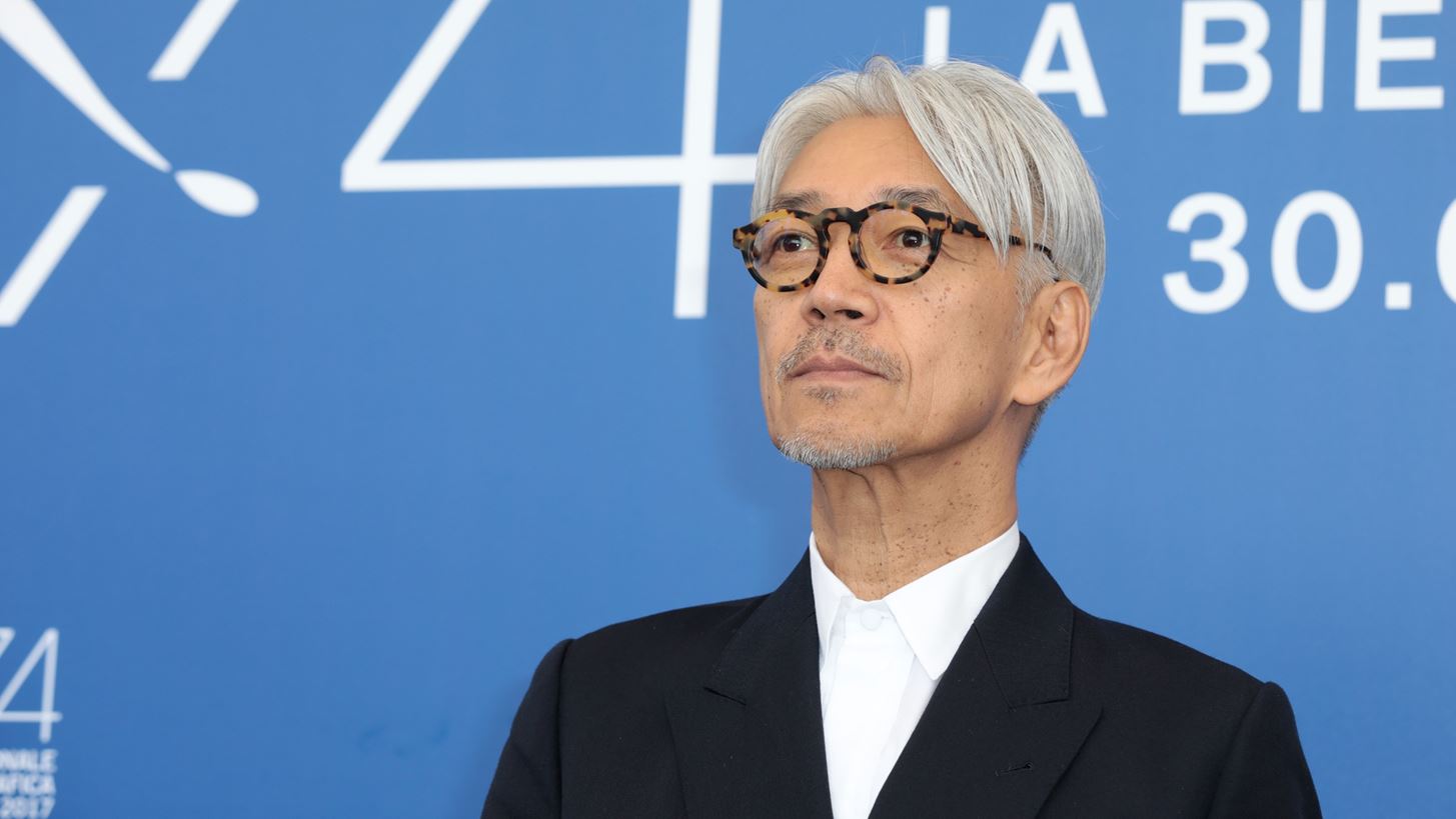 &#x39F; Ryuichi Sakamoto &#x3B5;&#x3C0;&#x3B1;&#x3BD;&#x3AD;&#x3C1;&#x3C7;&#x3B5;&#x3C4;&#x3B1;&#x3B9; &#x3C3;&#x3C4;&#x3B7; &#x3B6;&#x3C9;&#x3AE; &#x3C7;&#x3AC;&#x3C1;&#x3B7; &#x3C3;&#x3B5; &#x3BC;&#x3B9;&#x3B1; &#x3C3;&#x3C5;&#x3BD;&#x3B1;&#x3C5;&#x3BB;&#x3AF;&#x3B1; &#x3BC;&#x3B9;&#x3BA;&#x3C4;&#x3AE;&#x3C2; &#x3C0;&#x3C1;&#x3B1;&#x3B3;&#x3BC;&#x3B1;&#x3C4;&#x3B9;&#x3BA;&#x3CC;&#x3C4;&#x3B7;&#x3C4;&#x3B1;&#x3C2;