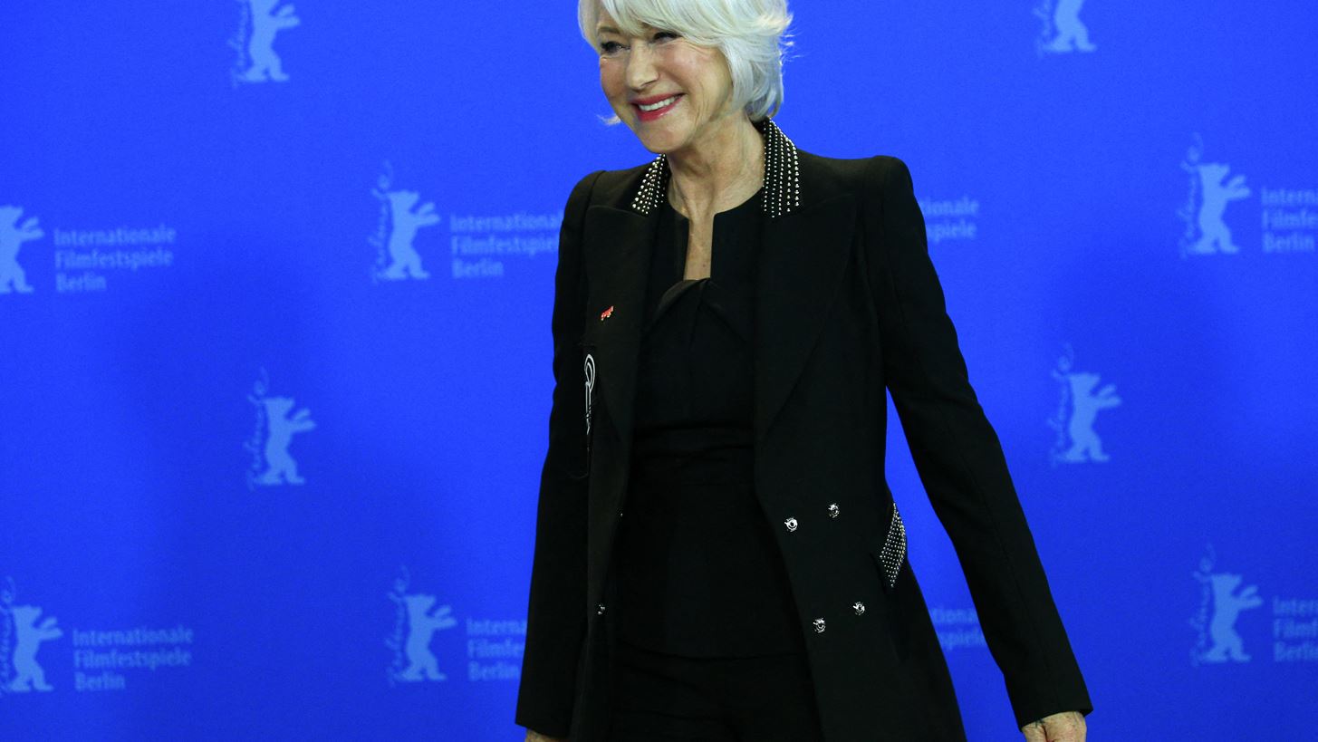 &#x397; Helen Mirren &#x3B4;&#x3B9;&#x3B1;&#x3B2;&#x3AC;&#x3B6;&#x3B5;&#x3B9; &#x3A3;&#x3B1;&#x3AF;&#x3BE;&#x3C0;&#x3B7;&#x3C1; &#x3C3;&#x3C4;&#x3BF; &#x3C3;&#x3C0;&#x3AF;&#x3C4;&#x3B9; &#x3C4;&#x3B7;&#x3C2;
