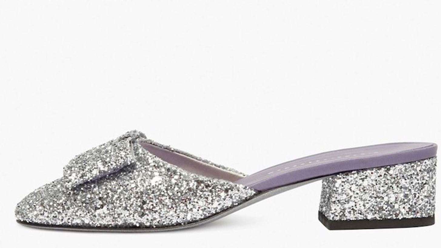 &#x3A4;&#x3B1; &#x3C0;&#x3BF;&#x3BB;&#x3C5;&#x3C3;&#x3C5;&#x3B6;&#x3B7;&#x3C4;&#x3B7;&#x3BC;&#x3AD;&#x3BD;&#x3B1; glittery &#x3C0;&#x3B1;&#x3C0;&#x3BF;&#x3CD;&#x3C4;&#x3C3;&#x3B9;&#x3B1; &#x3C4;&#x3B7;&#x3C2; Victoria Beckham &#x3BC;&#x3CC;&#x3BB;&#x3B9;&#x3C2; &#x3BA;&#x3C5;&#x3BA;&#x3BB;&#x3BF;&#x3C6;&#x3CC;&#x3C1;&#x3B7;&#x3C3;&#x3B1;&#x3BD;