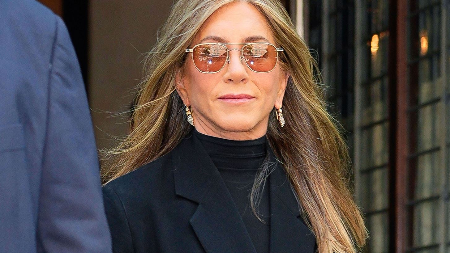 Jennifer Aniston | &#x39C;&#x3B5; matchy matchy outfits &#x3BC;&#x3B5; &#x3C4;&#x3BF;&#x3BD; &#x3C3;&#x3CD;&#x3BD;&#x3C4;&#x3C1;&#x3BF;&#x3C6;&#x3CC; &#x3C4;&#x3B7;&#x3C2; &#x3C3;&#x3B5; &#x3AD;&#x3BE;&#x3BF;&#x3B4;&#x3BF; &#x3C3;&#x3C4;&#x3B7;&#x3BD; &#x39D;&#x3AD;&#x3B1; &#x3A5;&#x3CC;&#x3C1;&#x3BA;&#x3B7;