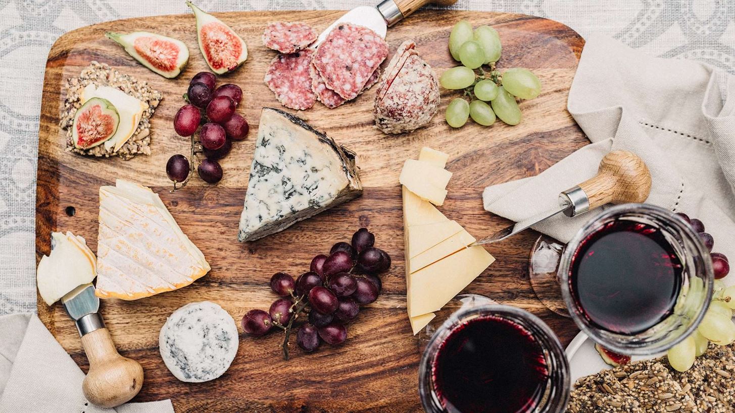 &#x39A;&#x3C1;&#x3B1;&#x3C3;&#x3AF; &amp; &#x3C4;&#x3C5;&#x3C1;&#x3AF;: T&#x3AD;&#x3BB;&#x3B5;&#x3B9;&#x3BF;&#x3C2; &#x3B3;&#x3AC;&#x3BC;&#x3BF;&#x3C2; &#x3AE; &#x3C3;&#x3AF;&#x3B3;&#x3BF;&#x3C5;&#x3C1;&#x3BF; &#x3B4;&#x3B9;&#x3B1;&#x3B6;&#x3CD;&#x3B3;&#x3B9;&#x3BF;;