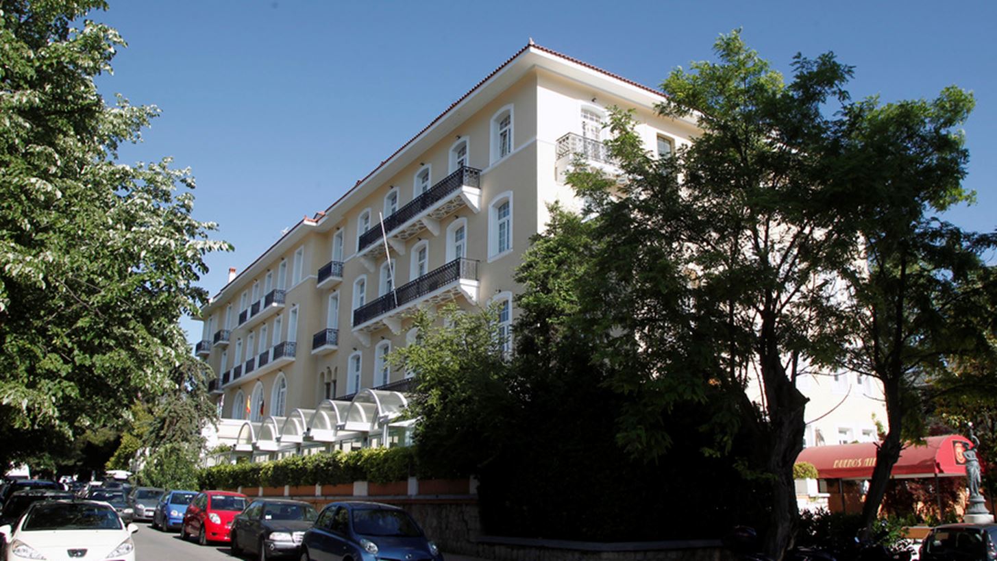&#x397; Hilton&#xA0;&#x3B1;&#x3BD;&#x3BF;&#x3AF;&#x3B3;&#x3B5;&#x3B9;&#xA0;&#x3B4;&#x3CD;&#x3BF; &#x3BE;&#x3B5;&#x3BD;&#x3BF;&#x3B4;&#x3BF;&#x3C7;&#x3B5;&#x3AF;&#x3B1; &#x3C3;&#x3C4;&#x3B7;&#x3BD; &#x395;&#x3BB;&#x3BB;&#x3AC;&#x3B4;&#x3B1;