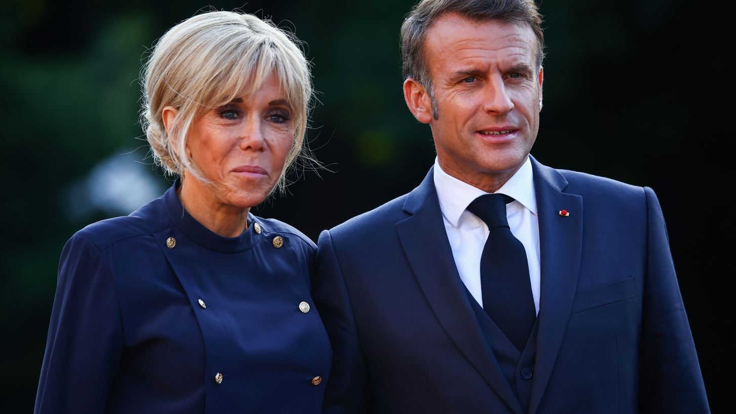 &#x397; Brigitte Macron &#x3BA;&#x3AC;&#x3BD;&#x3B5;&#x3B9; &#x3B4;&#x3B9;&#x3B1;&#x3BA;&#x3BF;&#x3C0;&#x3AD;&#x3C2; &#x3C7;&#x3C9;&#x3C1;&#x3AF;&#x3C2; &#x3C4;&#x3BF;&#x3BD; &#x3C3;&#x3CD;&#x3B6;&#x3C5;&#x3B3;&#x3CC; &#x3C4;&#x3B7;&#x3C2;, Emmanuel | &#x3A4;&#x3BF; &#x3B4;&#x3CD;&#x3C3;&#x3BA;&#x3BF;&#x3BB;&#x3BF; &#x3BA;&#x3B1;&#x3BB;&#x3BF;&#x3BA;&#x3B1;&#x3AF;&#x3C1;&#x3B9; &#x3C4;&#x3B7;&#x3C2; &#x3A0;&#x3C1;&#x3CE;&#x3C4;&#x3B7;&#x3C2; &#x39A;&#x3C5;&#x3C1;&#x3AF;&#x3B1;&#x3C2;