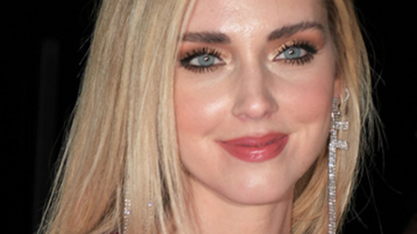 Chiara Ferragni | &#x39C;&#x3B5; &#x3BA;&#x3BF;&#x3BD;&#x3C4;&#x3AC; &#x3BC;&#x3B1;&#x3BB;&#x3BB;&#x3B9;&#x3AC; &#x3CC;&#x3C0;&#x3C9;&#x3C2; &#x3B4;&#x3B5;&#x3BD; &#x3C4;&#x3B7;&#x3BD; &#x3AD;&#x3C7;&#x3B5;&#x3B9;&#x3C2; &#x3BE;&#x3B1;&#x3BD;&#x3B1;&#x3B4;&#x3B5;&#x3AF; &#x3C4;&#x3BF;&#x3BD; &#x3C4;&#x3B5;&#x3BB;&#x3B5;&#x3C5;&#x3C4;&#x3B1;&#x3AF;&#x3BF; &#x3BA;&#x3B1;&#x3B9;&#x3C1;&#x3CC;