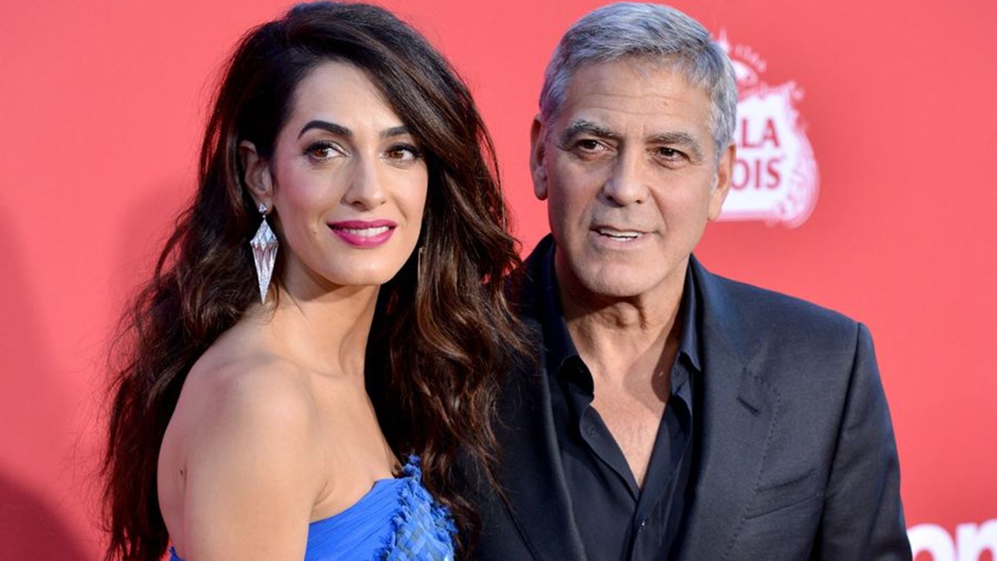 George &#x3BA;&#x3B1;&#x3B9; Amal Clooney: &#x393;&#x3B9;&#x3B1;&#x3C4;&#x3AF; &#x3BC;&#x3BF;&#x3AF;&#x3C1;&#x3B1;&#x3C3;&#x3B1;&#x3BD; &#x3B1;&#x3BA;&#x3BF;&#x3C5;&#x3C3;&#x3C4;&#x3B9;&#x3BA;&#x3AC; &#x3C3;&#x3C4;&#x3BF;&#x3C5;&#x3C2; &#x3B5;&#x3C0;&#x3B9;&#x3B2;&#x3AC;&#x3C4;&#x3B5;&#x3C2; &#x3BC;&#x3B9;&#x3B1;&#x3C2; &#x3C0;&#x3C4;&#x3AE;&#x3C3;&#x3B7;&#x3C2;;