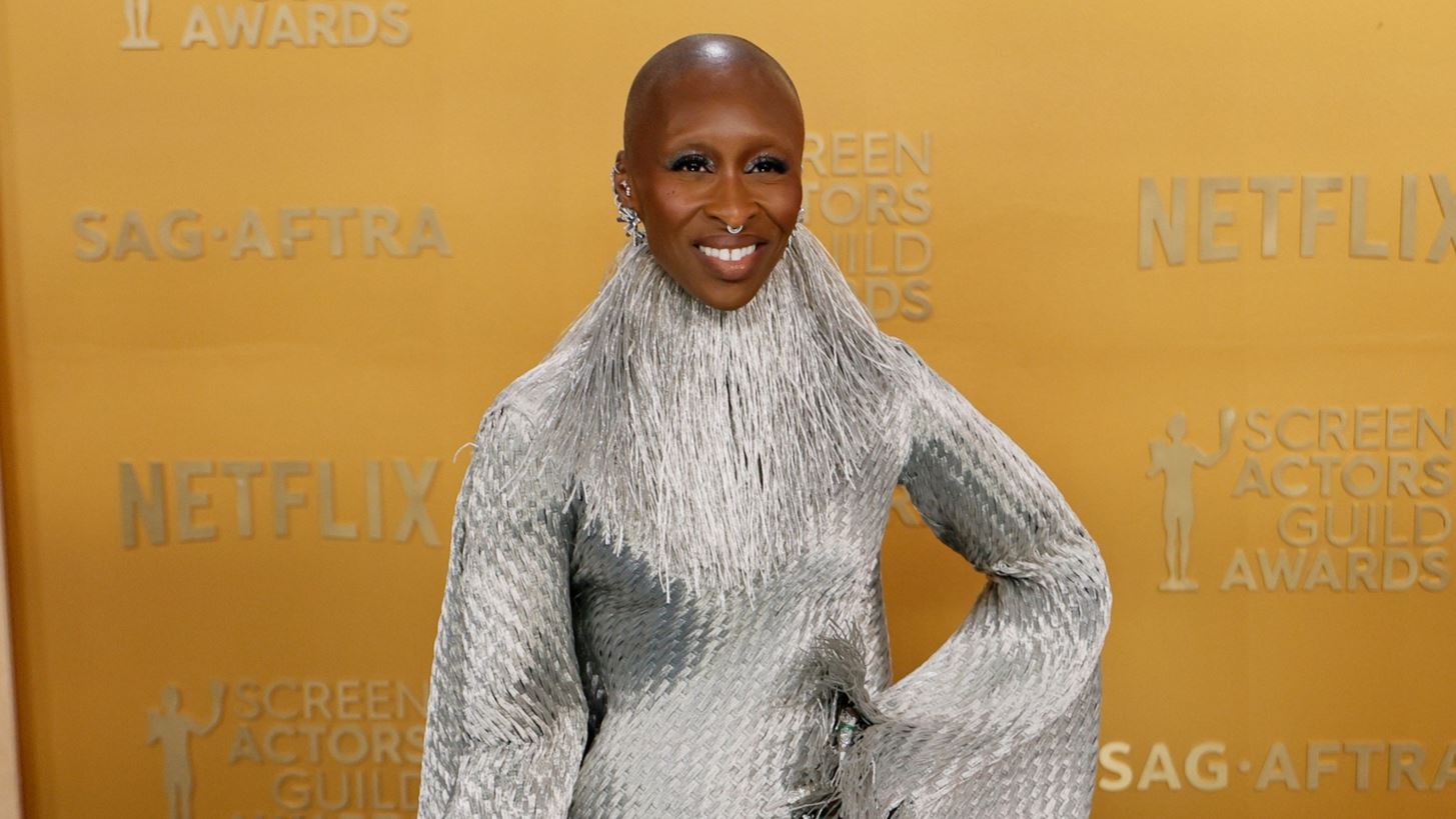 SAG Awards | Η Cynthia Erivo με vintage Givenchy δημιουργία από το 1997 διά χειρός Alexander McQueen