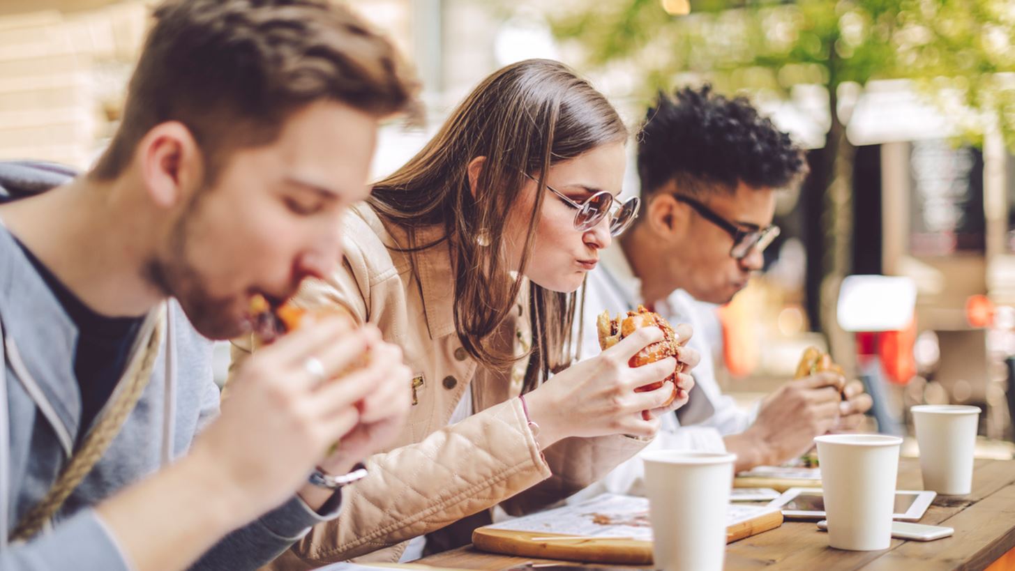 &#x3A4;&#x3C1;&#x3B1;&#x3B3;&#x3B9;&#x3BA;&#x3AE; &#x3B7; &#x3C3;&#x3C7;&#x3AD;&#x3C3;&#x3B7; &#x3C4;&#x3C9;&#x3BD; millennials &#x3BC;&#x3B5; &#x3C4;&#x3BF; &#x3C6;&#x3B9;&#x3BB;&#x3BF;&#x3B4;&#x3CE;&#x3C1;&#x3B7;&#x3BC;&#x3B1;