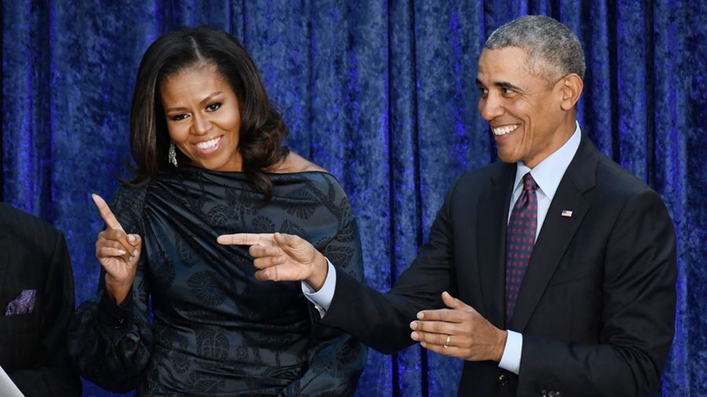 &#x39F; Barack Obama &#x3B5;&#x3CD;&#x3C7;&#x3B5;&#x3C4;&#x3B1;&#x3B9; &quot;&#x3A7;&#x3C1;&#x3CC;&#x3BD;&#x3B9;&#x3B1; &#x3A0;&#x3BF;&#x3BB;&#x3BB;&#x3AC;&quot; &#x3C3;&#x3C4;&#x3B7; Michelle &#x3BC;&#x3B5; &#x3BC;&#x3AF;&#x3B1; &#x3C6;&#x3C9;&#x3C4;&#x3BF;&#x3B3;&#x3C1;&#x3B1;&#x3C6;&#x3AF;&#x3B1; &#x3B1;&#x3C0;&#x3CC; &#x3C4;&#x3B9;&#x3C2; &#x3B4;&#x3B9;&#x3B1;&#x3BA;&#x3BF;&#x3C0;&#x3AD;&#x3C2; &#x3C4;&#x3BF;&#x3C5;&#x3C2; &#x3C3;&#x3C4;&#x3B7;&#x3BD; &#x395;&#x3BB;&#x3BB;&#x3AC;&#x3B4;&#x3B1;