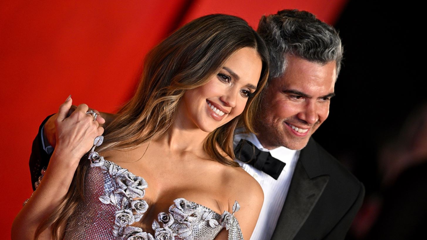 Jessica Alba | O &#x3C0;&#x3C1;&#x3CE;&#x3B7;&#x3BD; &#x3C3;&#x3CD;&#x3B6;&#x3C5;&#x3B3;&#x3CC;&#x3C2; &#x3C4;&#x3B7;&#x3C2; &#x3AD;&#x3C7;&#x3B5;&#x3B9; &#x3C3;&#x3C7;&#x3AD;&#x3C3;&#x3B7; &#x3BC;&#x3B5; &#x3BC;&#x3B9;&#x3B1; 25&#x3C7;&#x3C1;&#x3BF;&#x3BD;&#x3B7; &quot;&#x3BA;&#x3BB;&#x3CE;&#x3BD;&#x3BF;&quot; &#x3C4;&#x3B7;&#x3C2; &#x3B7;&#x3B8;&#x3BF;&#x3C0;&#x3BF;&#x3B9;&#x3BF;&#x3CD;