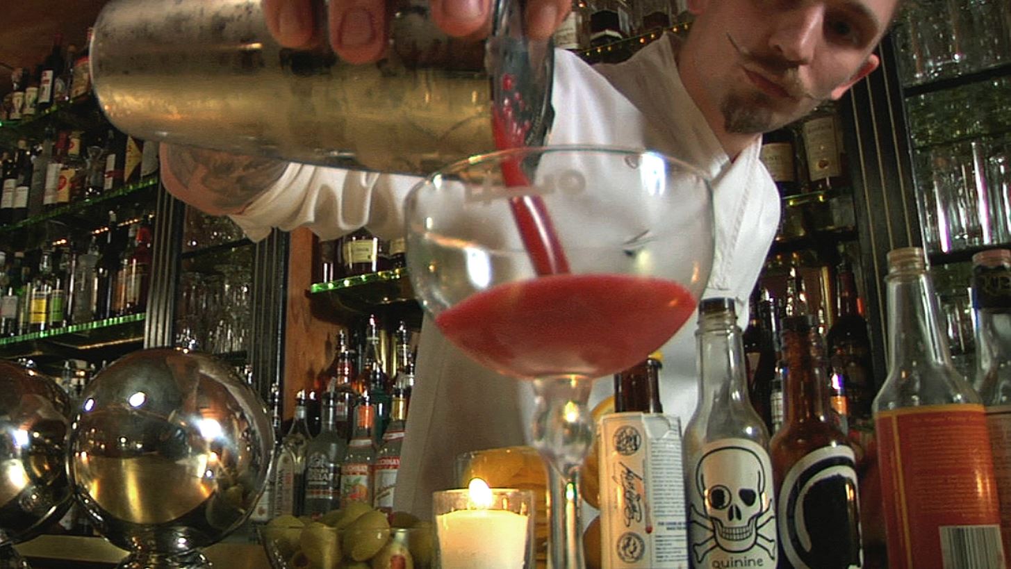 T&#x3BF; &#x3C4;&#x3C1;&#x3BF;&#x3C0;&#x3B9;&#x3BA;&#x3CC; cocktail &#x3C0;&#x3BF;&#x3C5; &#x3BB;&#x3AD;&#x3BD;&#x3B5; &#x3CC;&#x3C4;&#x3B9; &#x3AD;&#x3C7;&#x3B5;&#x3B9; &#x3B3;&#x3B5;&#x3CD;&#x3C3;&#x3B7; &#x3BA;&#x3B1;&#x3BB;&#x3BF;&#x3BA;&#x3B1;&#x3B9;&#x3C1;&#x3B9;&#x3BD;&#x3CE;&#x3BD; &#x3B4;&#x3B9;&#x3B1;&#x3BA;&#x3BF;&#x3C0;&#x3CE;&#x3BD;