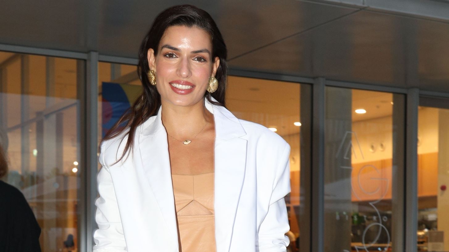 Τόνια Σωτηροπούλου | Η θεραπεία που κάνει την επιδερμίδα της να λάμπει