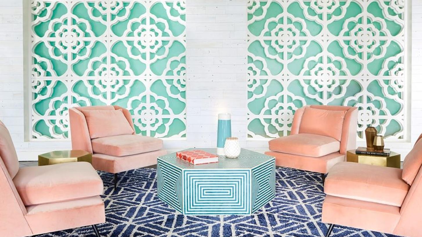 &#x3A1;&#x3B5;&#x3C4;&#x3C1;&#x3CC; &#x3A0;&#x3BF;&#x3BB;&#x3C5;&#x3C4;&#x3AD;&#x3BB;&#x3B5;&#x3B9;&#x3B1;: &#x388;&#x3BD;&#x3B1; &#x3BE;&#x3B5;&#x3BD;&#x3BF;&#x3B4;&#x3BF;&#x3C7;&#x3B5;&#x3AF;&#x3BF; &#x3C3;&#x3C4;&#x3BF; Palm Springs &#x3C3;&#x3B5; &#x3C4;&#x3B1;&#x3BE;&#x3B9;&#x3B4;&#x3B5;&#x3CD;&#x3B5;&#x3B9; &#x3C3;&#x3C4;&#x3B1; 60s