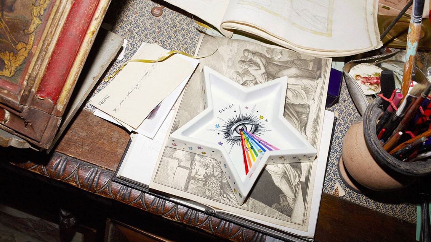 &#x394;&#x3B5;&#x3C2; &#x3C4;&#x3B7; &#x3BD;&#x3AD;&#x3B1; &#x3C3;&#x3C5;&#x3BB;&#x3BB;&#x3BF;&#x3B3;&#x3AE; Gucci D&#xE9;cor &#x3BC;&#x3B5; &#x3B5;&#x3AF;&#x3B4;&#x3B7; &#x3C3;&#x3C0;&#x3B9;&#x3C4;&#x3B9;&#x3BF;&#x3CD;