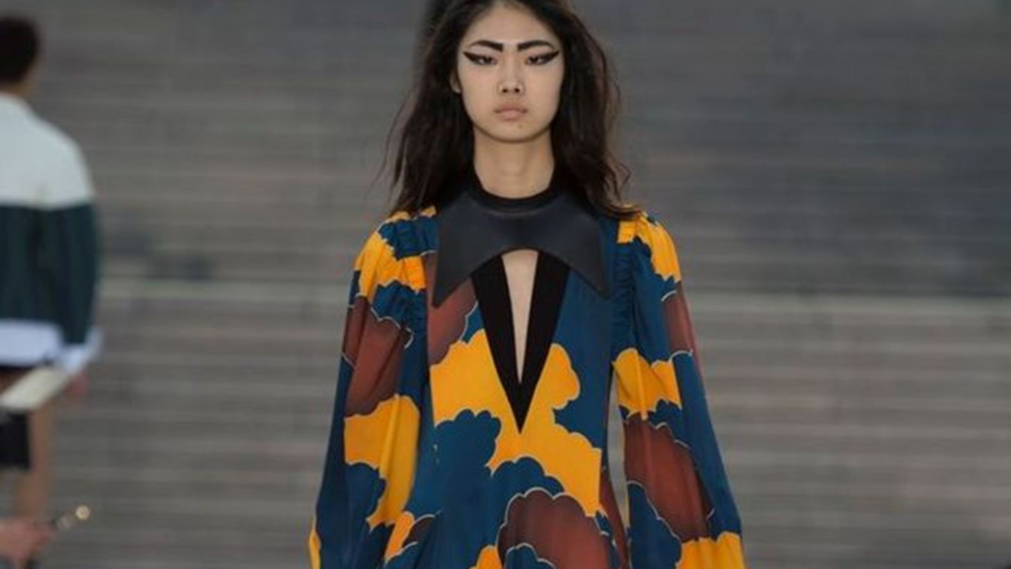 &#x391;&#x3C5;&#x3C4;&#x3CC; &#x3B5;&#x3AF;&#x3BD;&#x3B1;&#x3B9; &#x3C4;&#x3BF; fashion brand &#x3BC;&#x3B5; &#x3C4;&#x3B7; &#x3BC;&#x3B5;&#x3B3;&#x3B1;&#x3BB;&#x3CD;&#x3C4;&#x3B5;&#x3C1;&#x3B7; &#x3B1;&#x3BE;&#x3AF;&#x3B1; &#x3B3;&#x3B9;&#x3B1; &#x3C4;&#x3BF; 2017