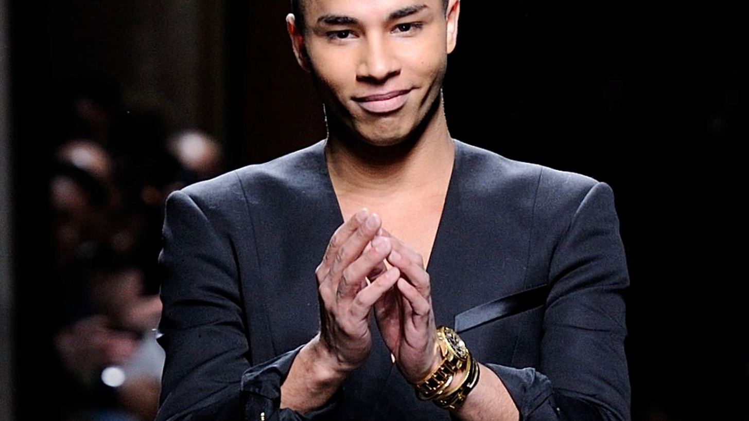 O o&#x3AF;&#x3BA;&#x3BF;&#x3C2; Balmain &#x3C3;&#x3C5;&#x3BD;&#x3B5;&#x3C1;&#x3B3;&#x3AC;&#x3B6;&#x3B5;&#x3C4;&#x3B1;&#x3B9; &#x3BC;&#x3B5; &#x3C4;&#x3B7; L&#x27; Or&#xE9;al Paris