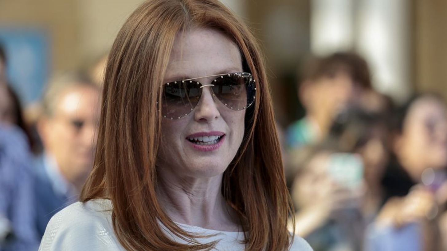 Ben Affleck-Julianne Moore:&#x3A0;&#x3BF;&#x3CD; &#x3C4;&#x3BF;&#x3C5;&#x3C2; &#x3C3;&#x3C5;&#x3BD;&#x3AD;&#x3BB;&#x3B1;&#x3B2;&#x3B5; &#x3BF; &#x3C6;&#x3C9;&#x3C4;&#x3BF;&#x3B3;&#x3C1;&#x3B1;&#x3C6;&#x3B9;&#x3BA;&#x3CC;&#x3C2; &#x3C6;&#x3B1;&#x3BA;&#x3CC;&#x3C2;;