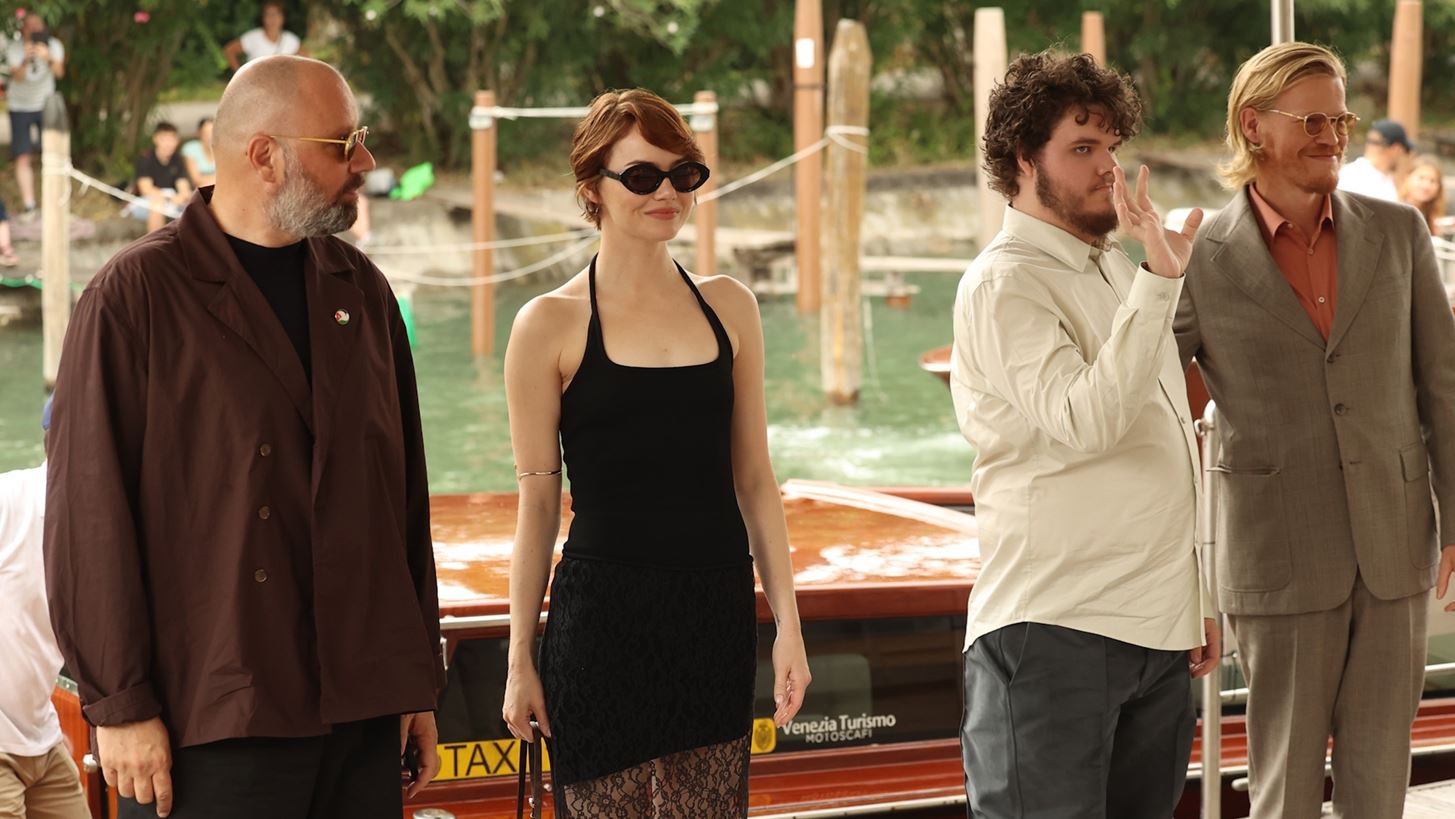 &#x393;&#x3B9;&#x3CE;&#x3C1;&#x3B3;&#x3BF;&#x3C2; &#x39B;&#x3AC;&#x3BD;&#x3B8;&#x3B9;&#x3BC;&#x3BF;&#x3C2; | &#x394;&#x3AF;&#x3C0;&#x3BB;&#x3B1; &#x3C3;&#x3C4;&#x3B7;&#x3BD; Emma Stone &#x3C3;&#x3C4;&#x3BF;&#xA0;Palazzo del Casin&#xF2; &#x3B3;&#x3B9;&#x3B1; &#x3C4;&#x3B7;&#x3BD; 82&#x3B7; Mostra &#x3C3;&#x3C4;&#x3B7; &#x392;&#x3B5;&#x3BD;&#x3B5;&#x3C4;&#x3AF;&#x3B1;