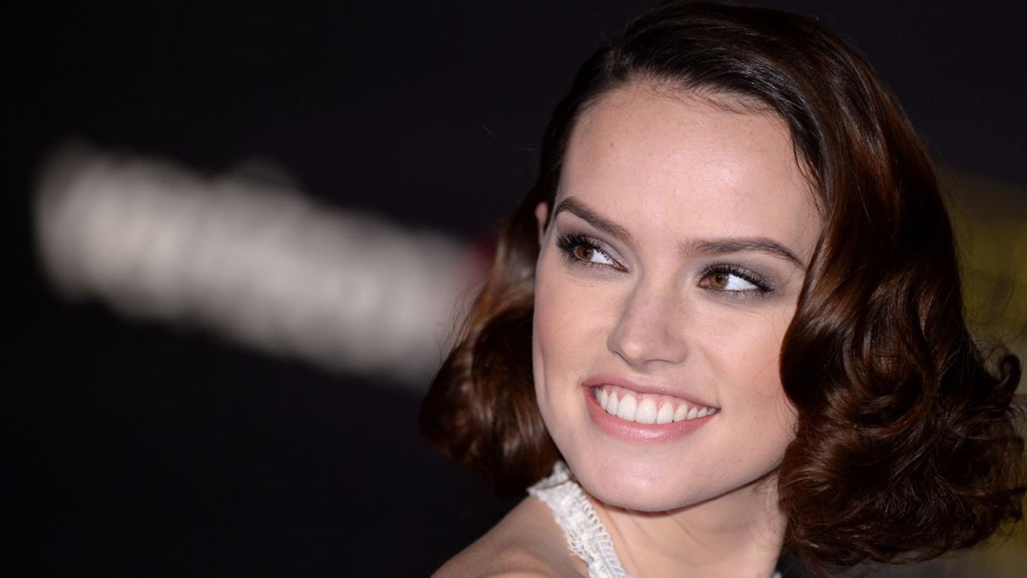 &#x397; Daisy Ridley &#x3C4;&#x3BF;&#x3BD;&#x3AF;&#x3B6;&#x3B5;&#x3B9; &#x3BE;&#x3B1;&#x3BD;&#x3AC; &#x3C4;&#x3BF; &#x3C0;&#x3CC;&#x3C3;&#x3BF; &#x3BA;&#x3B1;&#x3BA;&#x3CC; &#x3BC;&#x3C0;&#x3BF;&#x3C1;&#x3BF;&#x3CD;&#x3BD; &#x3BD;&#x3B1; &#x3BA;&#x3AC;&#x3BD;&#x3BF;&#x3C5;&#x3BD; &#x3C4;&#x3B5;&#x3BB;&#x3B9;&#x3BA;&#x3AC; &#x3C4;&#x3B1; social media