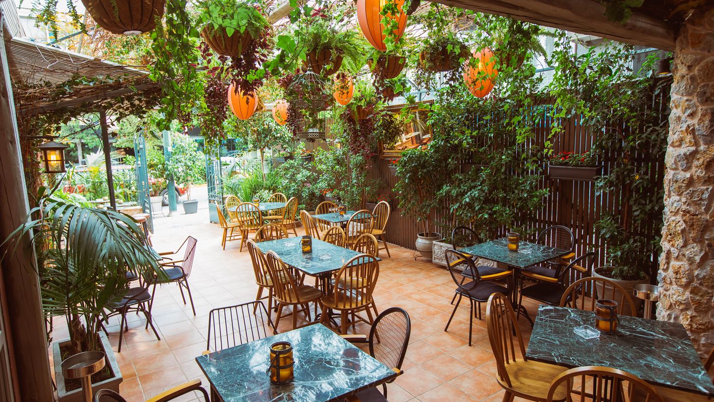 The Abbot: &#x39E;&#x3B5;&#x3BA;&#x3AF;&#x3BD;&#x3B1; &#x3C4;&#x3BF; &#x3A3;&#x3B1;&#x3B2;&#x3B2;&#x3B1;&#x3C4;&#x3BF;&#x3BA;&#x3CD;&#x3C1;&#x3B9;&#x3B1;&#x3BA;&#x3CC; &#x3C3;&#x3BF;&#x3C5; &#x3BC;&#x3B5; &#x3C4;&#x3B9;&#x3C2; &#x3C0;&#x3B9;&#x3BF; &#x3B3;&#x3B5;&#x3C5;&#x3C3;&#x3C4;&#x3B9;&#x3BA;&#x3AD;&#x3C2; &#x3B9;&#x3C3;&#x3C4;&#x3BF;&#x3C1;&#x3AF;&#x3B5;&#x3C2;