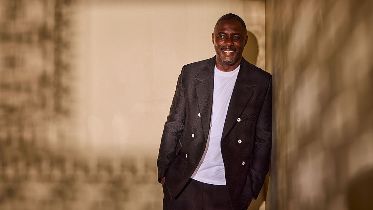 &#x395;&#x3B3;&#x3BA;&#x3B1;&#x3C4;&#x3B1;&#x3BB;&#x3B5;&#x3AF;&#x3C0;&#x3B5;&#x3B9; &#x3C4;&#x3B7;&#x3BD; &#x3C5;&#x3C0;&#x3BF;&#x3BA;&#x3C1;&#x3B9;&#x3C4;&#x3B9;&#x3BA;&#x3AE; &#x3BF; Idris Elba;