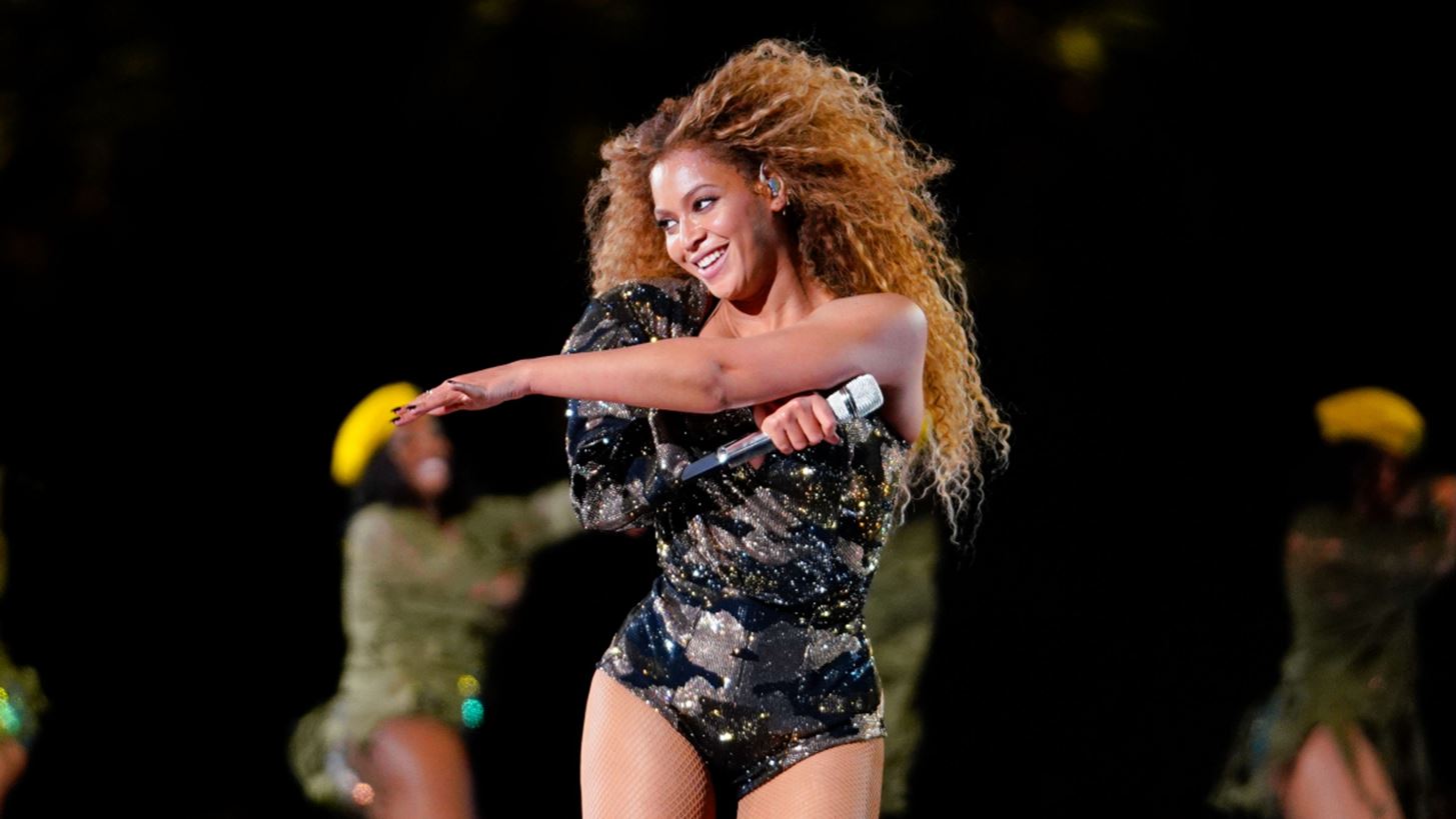 Balmain x Beyonc&#xE9; | &#x39C;&#x3AF;&#x3B1; &#x3BD;&#x3AD;&#x3B1; &#x3BC;&#x3B5;&#x3B3;&#x3AC;&#x3BB;&#x3B7; &#x3C3;&#x3C5;&#x3BD;&#x3B5;&#x3C1;&#x3B3;&#x3B1;&#x3C3;&#x3AF;&#x3B1; &#x3BC;&#x3B5; &#x3C6;&#x3B9;&#x3BB;&#x3B1;&#x3BD;&#x3B8;&#x3C1;&#x3C9;&#x3C0;&#x3B9;&#x3BA;&#x3CC; &#x3C7;&#x3B1;&#x3C1;&#x3B1;&#x3BA;&#x3C4;&#x3AE;&#x3C1;&#x3B1;