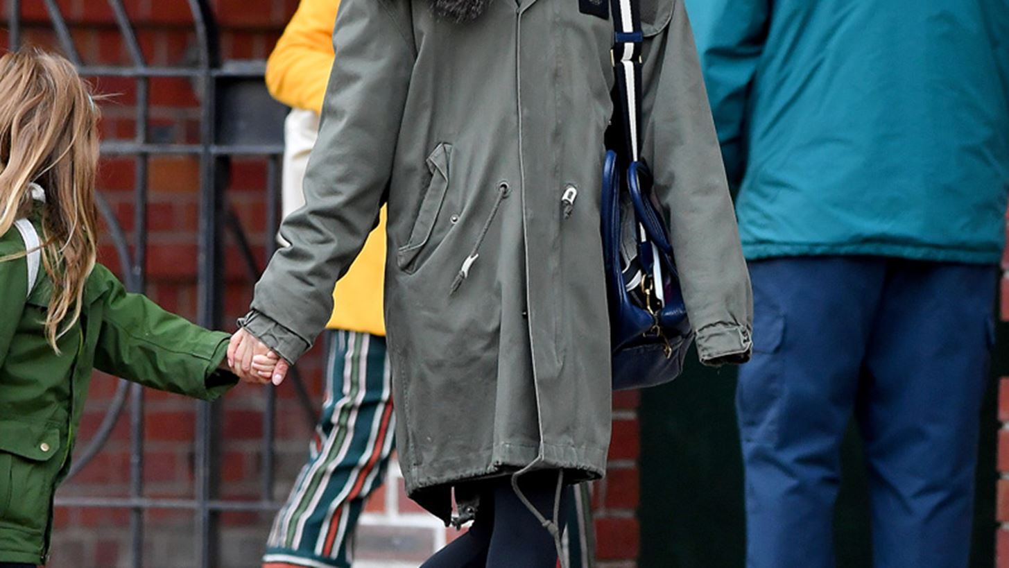 Sienna Miller | 4 καθημερινά χειμερινά outfits που θα αντιγράψουμε