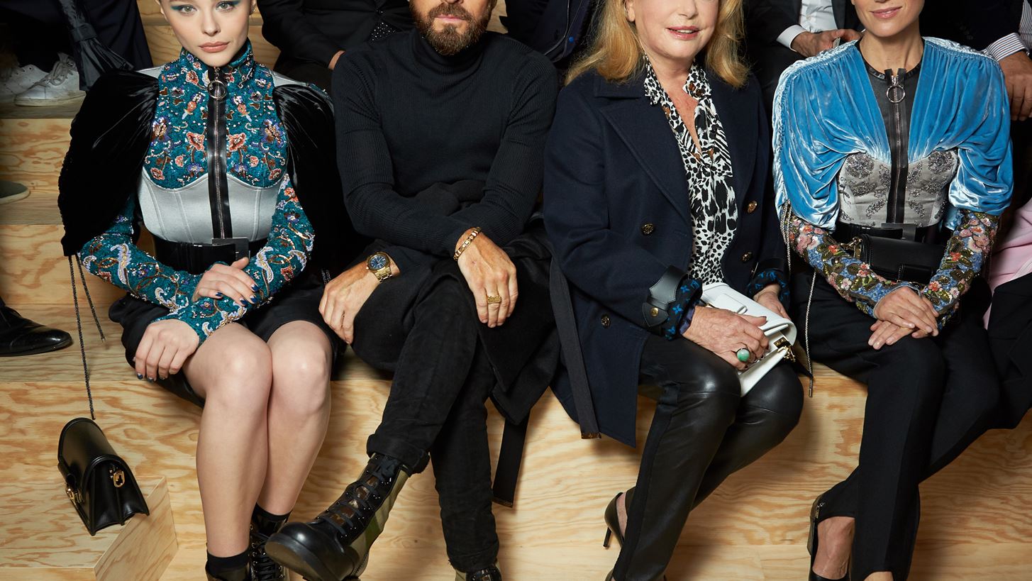 Louis Vuitton &#x386;&#x3BD;&#x3BF;&#x3B9;&#x3BE;&#x3B7;/ &#x39A;&#x3B1;&#x3BB;&#x3BF;&#x3BA;&#x3B1;&#x3AF;&#x3C1;&#x3B9; 2020: &#x3A4;&#x3B1; looks &#x3C0;&#x3BF;&#x3C5; &#x3BE;&#x3B5;&#x3C7;&#x3C9;&#x3C1;&#x3AF;&#x3C3;&#x3B1;&#x3BC;&#x3B5; &#x3BA;&#x3B1;&#x3B9; &#x3C4;&#x3BF; stylish front row