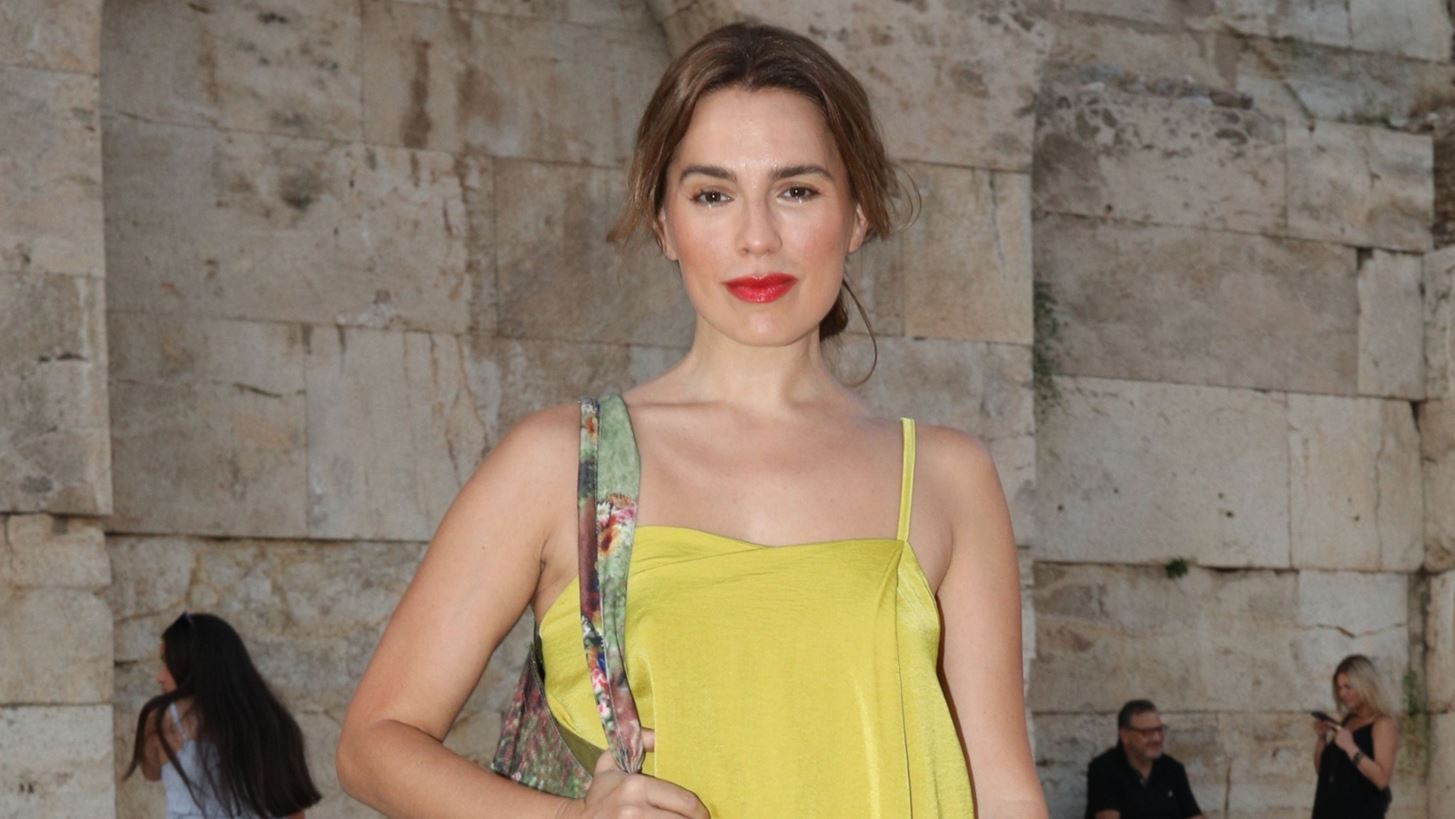 Melia Kreiling | &#x3A4;&#x3BF; &#x3C6;&#x3C9;&#x3C4;&#x3B5;&#x3B9;&#x3BD;&#x3CC; &#x3BA;&#x3C1;&#x3B1;&#x3B3;&#x3B9;&#x3CC;&#x3BD; &#x3C4;&#x3B7;&#x3C2; &#x3B5;&#x3AF;&#x3BD;&#x3B1;&#x3B9; &#x3BF; &#x3B4;&#x3B9;&#x3B1;&#x3C7;&#x3C1;&#x3BF;&#x3BD;&#x3B9;&#x3BA;&#x3CC;&#x3C2; &#x3C4;&#x3C1;&#x3CC;&#x3C0;&#x3BF;&#x3C2; &#x3B3;&#x3B9;&#x3B1; &#x3BD;&#x3B1; &#x3B1;&#x3BD;&#x3B1;&#x3B4;&#x3B5;&#x3AF;&#x3BE;&#x3B5;&#x3B9;&#x3C2; &#x3C4;&#x3BF; &#x3BC;&#x3B1;&#x3CD;&#x3C1;&#x3B9;&#x3C3;&#x3BC;&#x3AC; &#x3C3;&#x3BF;&#x3C5;