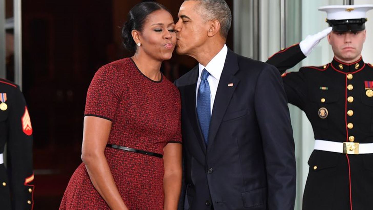 Michelle Obama: &#x397; &#x3C1;&#x3BF;&#x3BC;&#x3B1;&#x3BD;&#x3C4;&#x3B9;&#x3BA;&#x3AE; &#x3C6;&#x3C9;&#x3C4;&#x3BF;&#x3B3;&#x3C1;&#x3B1;&#x3C6;&#x3AF;&#x3B1; &#x3C0;&#x3BF;&#x3C5; &#x3B1;&#x3BD;&#x3AC;&#x3C1;&#x3C4;&#x3B7;&#x3C3;&#x3B5; &#x3C3;&#x3C4;&#x3BF; Instagram &#x3B3;&#x3B9;&#x3B1; &#x3C4;&#x3B7;&#x3BD; &#x3B5;&#x3C0;&#x3AD;&#x3C4;&#x3B5;&#x3B9;&#x3BF; &#x3C4;&#x3BF;&#x3C5; &#x3B3;&#x3AC;&#x3BC;&#x3BF;&#x3C5; &#x3C4;&#x3B7;&#x3C2;
