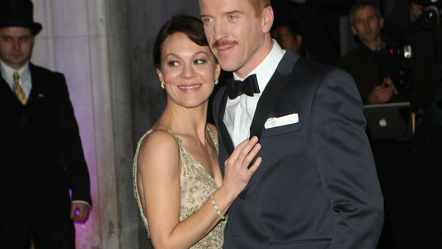 Damian Lewis | &#x397; &#x3C3;&#x3C5;&#x3B3;&#x3BA;&#x3B9;&#x3BD;&#x3B7;&#x3C4;&#x3B9;&#x3BA;&#x3AE; &#x3B1;&#x3C6;&#x3B9;&#x3AD;&#x3C1;&#x3C9;&#x3C3;&#x3B7; &#x3B3;&#x3B9;&#x3B1; &#x3C4;&#x3BF;&#x3BD; &#x3B8;&#x3AC;&#x3BD;&#x3B1;&#x3C4;&#x3BF; &#x3C4;&#x3B7;&#x3C2; Helen McCrory