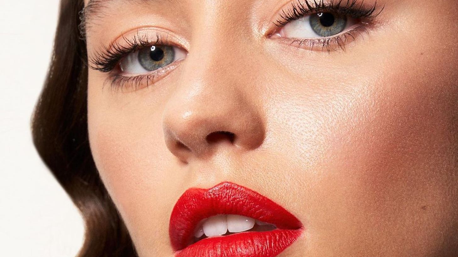&#x397; &#x3BA;&#x3CC;&#x3C1;&#x3B7; &#x3C4;&#x3BF;&#x3C5; Jude Law &#x3B5;&#x3AF;&#x3BD;&#x3B1;&#x3B9; &#x3B7; &#x3BD;&#x3AD;&#x3B1; Beauty Ambassador &#x3C4;&#x3BF;&#x3C5; &#x3BF;&#x3AF;&#x3BA;&#x3BF;&#x3C5; Dior