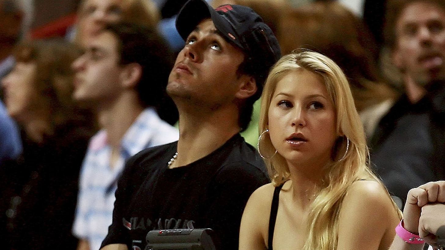 Enrique Iglesias &amp; Anna Kournikova | Δημοσίευσαν την πρώτη κοινή φωτογραφία των τεσσάρων παιδιών τους