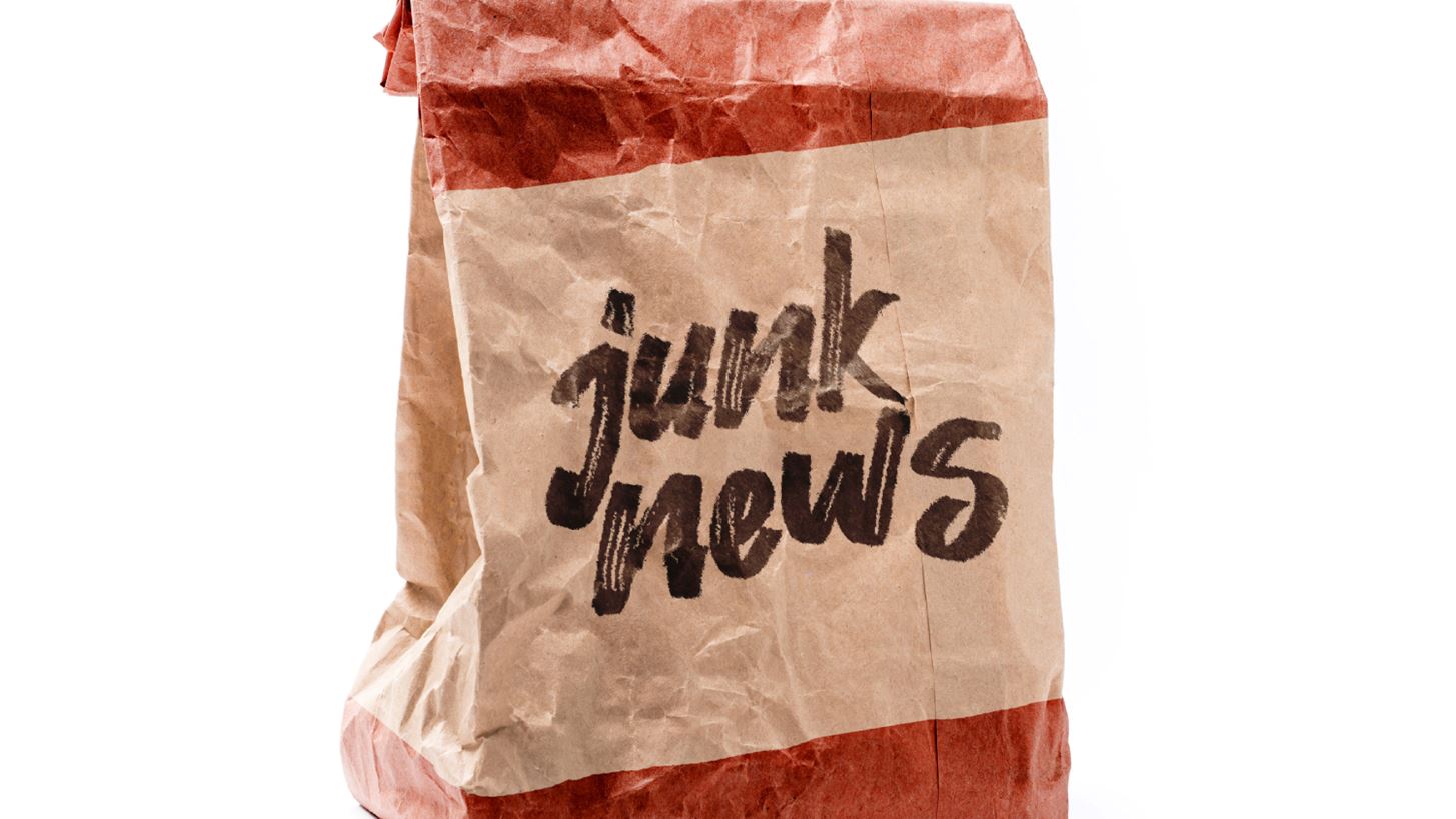 &#x3A4;&#x3B1; fake news &#x3B5;&#x3AF;&#x3BD;&#x3B1;&#x3B9; junk news &#x3BA;&#x3B1;&#x3B9; &#x3B2;&#x3BB;&#x3AC;&#x3C0;&#x3C4;&#x3BF;&#x3C5;&#x3BD; &#x3C4;&#x3B7;&#x3BD; &#x3B5;&#x3BD;&#x3B7;&#x3BC;&#x3AD;&#x3C1;&#x3C9;&#x3C3;&#x3AE; &#x3C3;&#x3BF;&#x3C5; - &#x3B5;&#x3BC;&#x3C0;&#x3B9;&#x3C3;&#x3C4;&#x3B5;&#x3CD;&#x3C3;&#x3BF;&#x3C5; &#x3BC;&#x3CC;&#x3BD;&#x3BF; &#x3B1;&#x3BE;&#x3B9;&#x3CC;&#x3C0;&#x3B9;&#x3C3;&#x3C4;&#x3B5;&#x3C2; &#x3C0;&#x3B7;&#x3B3;&#x3AD;&#x3C2;