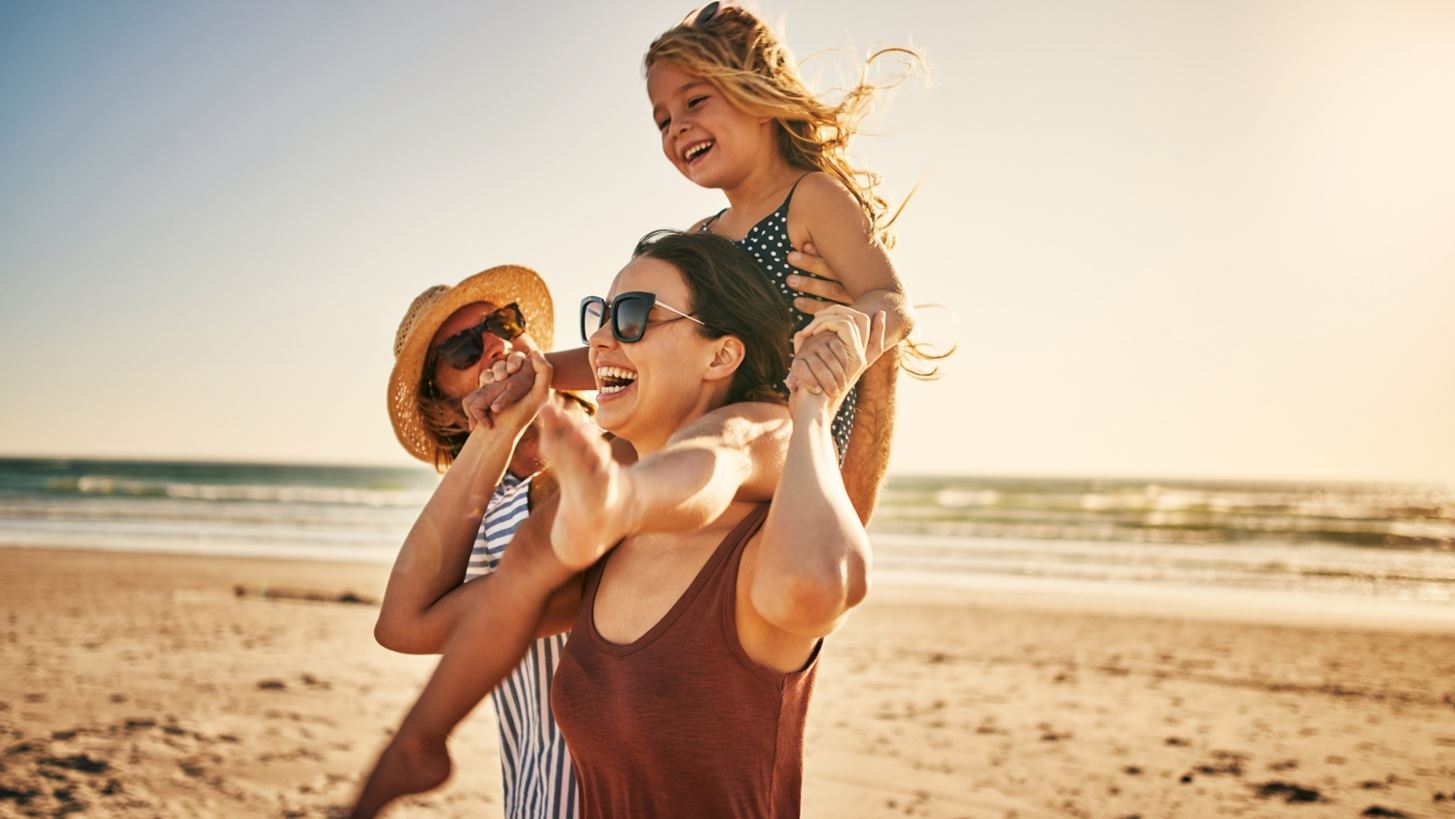 All-in sun care | &#x3A4;&#x3B1; summer sets &#x3C0;&#x3BF;&#x3C5; &#x3C0;&#x3C1;&#x3BF;&#x3C3;&#x3C6;&#x3AD;&#x3C1;&#x3BF;&#x3C5;&#x3BD; &#x3B1;&#x3BD;&#x3C4;&#x3B7;&#x3BB;&#x3B9;&#x3B1;&#x3BA;&#x3AE; &#x3C0;&#x3C1;&#x3BF;&#x3C3;&#x3C4;&#x3B1;&#x3C3;&#x3AF;&#x3B1; &#x3C3;&#x3B5; &#x3CC;&#x3BB;&#x3B7; &#x3C4;&#x3B7;&#x3BD; &#x3BF;&#x3B9;&#x3BA;&#x3BF;&#x3B3;&#x3AD;&#x3BD;&#x3B5;&#x3B9;&#x3B1;