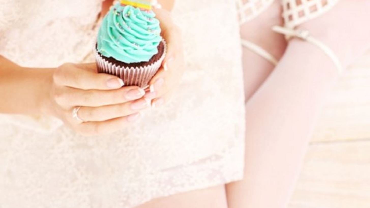 Πόσες θερμίδες πρέπει να φας για να πάρεις ένα κιλό; Τι λένε οι ειδικοί