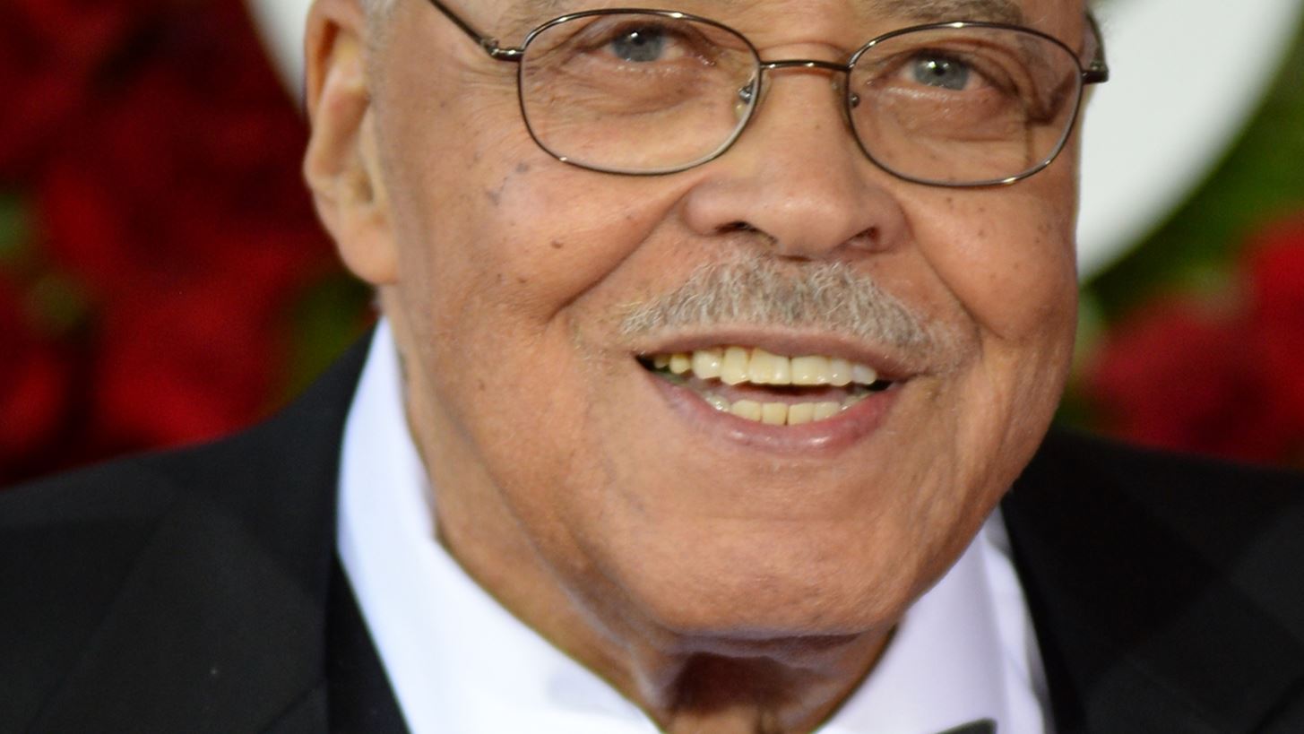 James Earl Jones | &#x388;&#x3C6;&#x3C5;&#x3B3;&#x3B5; &#x3C3;&#x3B5; &#x3B7;&#x3BB;&#x3B9;&#x3BA;&#x3AF;&#x3B1; 93 &#x3B5;&#x3C4;&#x3CE;&#x3BD; &#x3B7; &quot;&#x3C6;&#x3C9;&#x3BD;&#x3AE;&quot; &#x3C4;&#x3BF;&#x3C5; Darth Vader