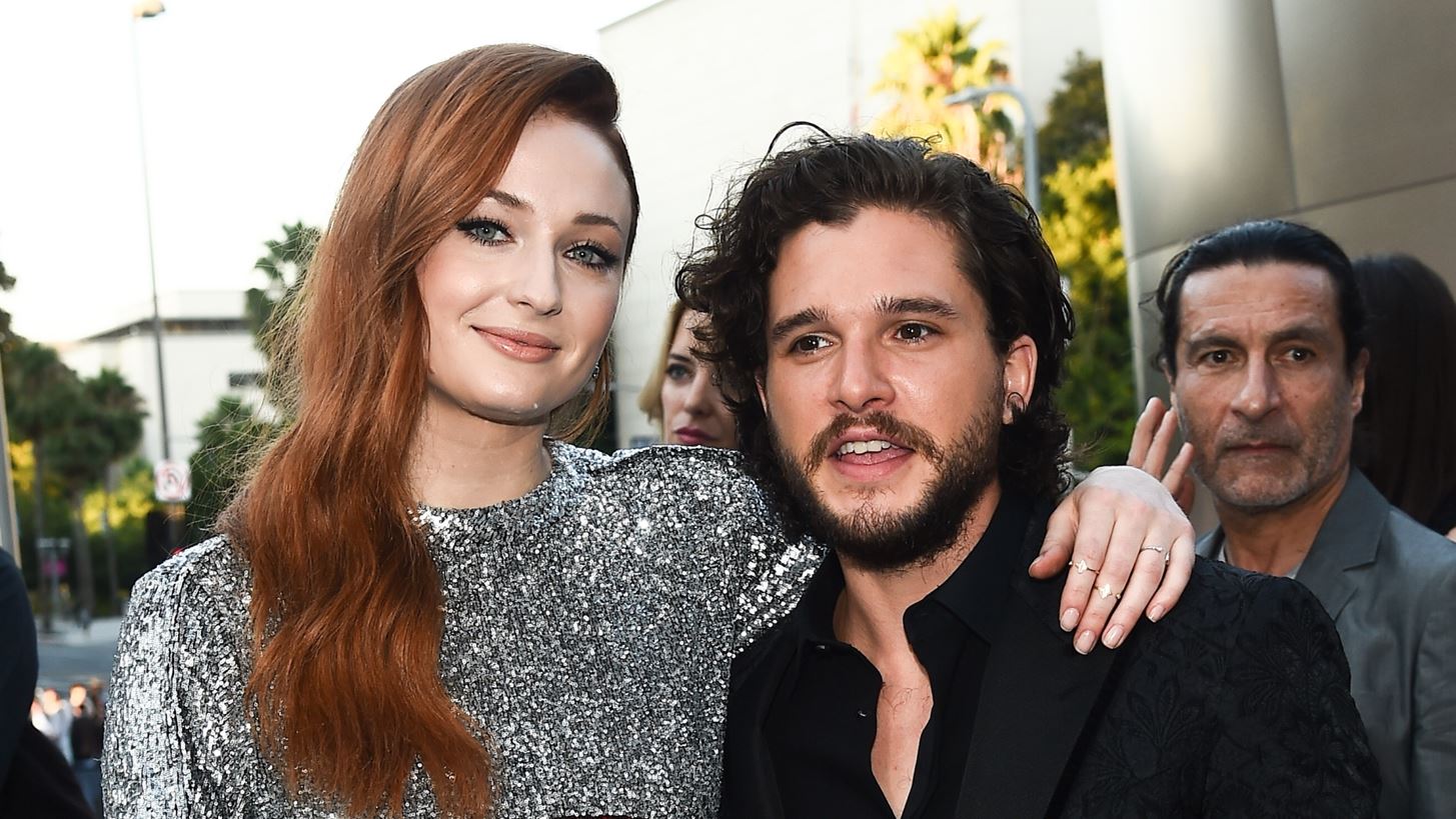 &#x393;&#x3B9;&#x3B1;&#x3C4;&#x3AF; &#x3B7; &#x3B5;&#x3C0;&#x3B1;&#x3BD;&#x3AD;&#x3BD;&#x3C9;&#x3C3;&#x3B7; &#x3C4;&#x3B7;&#x3C2; Sophie Turner &#x3BA;&#x3B1;&#x3B9; &#x3C4;&#x3BF;&#x3C5; Kit Harington &#x3BA;&#x3AC;&#x3BD;&#x3B5;&#x3B9; &#x3C4;&#x3BF;&#x3C5;&#x3C2; &#x3B8;&#x3B1;&#x3C5;&#x3BC;&#x3B1;&#x3C3;&#x3C4;&#x3AD;&#x3C2; &#x3C4;&#x3BF;&#x3C5;&#x3C2; &#x3BD;&#x3B1; &#x3BD;&#x3B9;&#x3CE;&#x3B8;&#x3BF;&#x3C5;&#x3BD; &#x3AC;&#x3B2;&#x3BF;&#x3BB;&#x3B1;