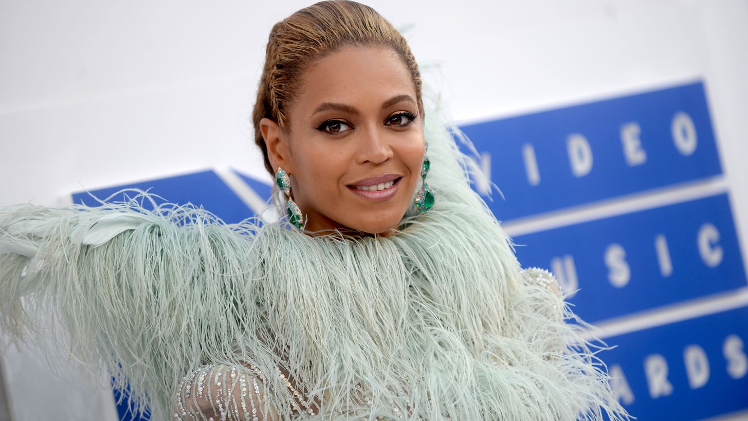 &#x3A4;&#x3BF; &#x3B1;&#x3BD;&#x3B1;&#x3C4;&#x3C1;&#x3B5;&#x3C0;&#x3C4;&#x3B9;&#x3BA;&#x3CC; outfit &#x3C4;&#x3B7;&#x3C2; Beyonce &#x3B3;&#x3B9;&#x3B1; &#x3C4;&#x3B7;&#x3BD; &#x3B5;&#x3C0;&#x3AD;&#x3C4;&#x3B5;&#x3B9;&#x3BF; &#x3B3;&#x3AC;&#x3BC;&#x3BF;&#x3C5; &#x3C4;&#x3B7;&#x3C2;