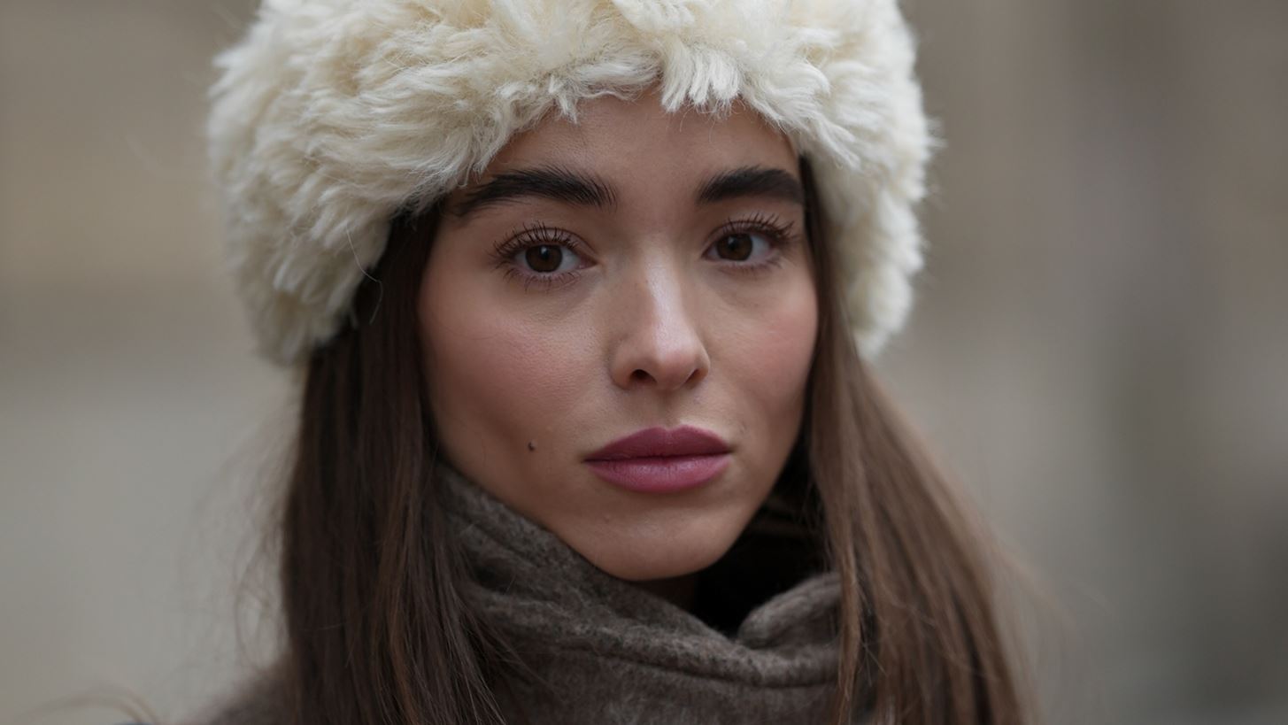 3 tips που δεν σου έχει πει κανείς και προστατεύουν τα μαλλιά σου από το κρύο