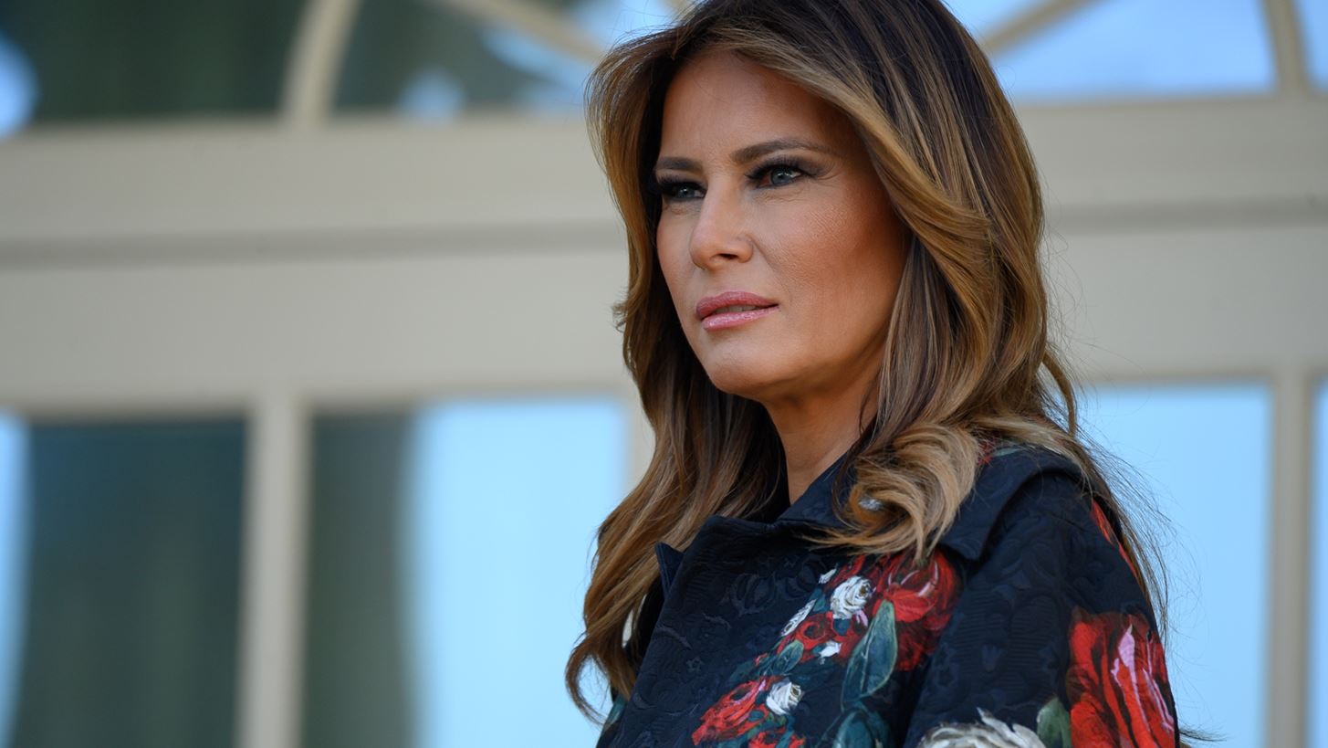 Melania Trump | &#x3A4;&#x3BF; &#x3C3;&#x3B1;&#x3BA;&#x3AC;&#x3BA;&#x3B9; &#x3C4;&#x3C9;&#x3BD; 51.000 &#x3B4;&#x3BF;&#x3BB;&#x3B1;&#x3C1;&#x3AF;&#x3C9;&#x3BD; &#x3BA;&#x3B9; &#x3AC;&#x3BB;&#x3BB;&#x3B5;&#x3C2; 7 &#x3C6;&#x3BF;&#x3C1;&#x3AD;&#x3C2; &#x3C0;&#x3BF;&#x3C5; &#x3C4;&#x3BF; &#x3C3;&#x3C4;&#x3C5;&#x3BB; &#x3C4;&#x3B7;&#x3C2; &#x3B8;&#x3B5;&#x3C9;&#x3C1;&#x3AE;&#x3B8;&#x3B7;&#x3BA;&#x3B5; &#x3B1;&#x3C0;&#x3C1;&#x3B5;&#x3C0;&#x3AD;&#x3C2;
